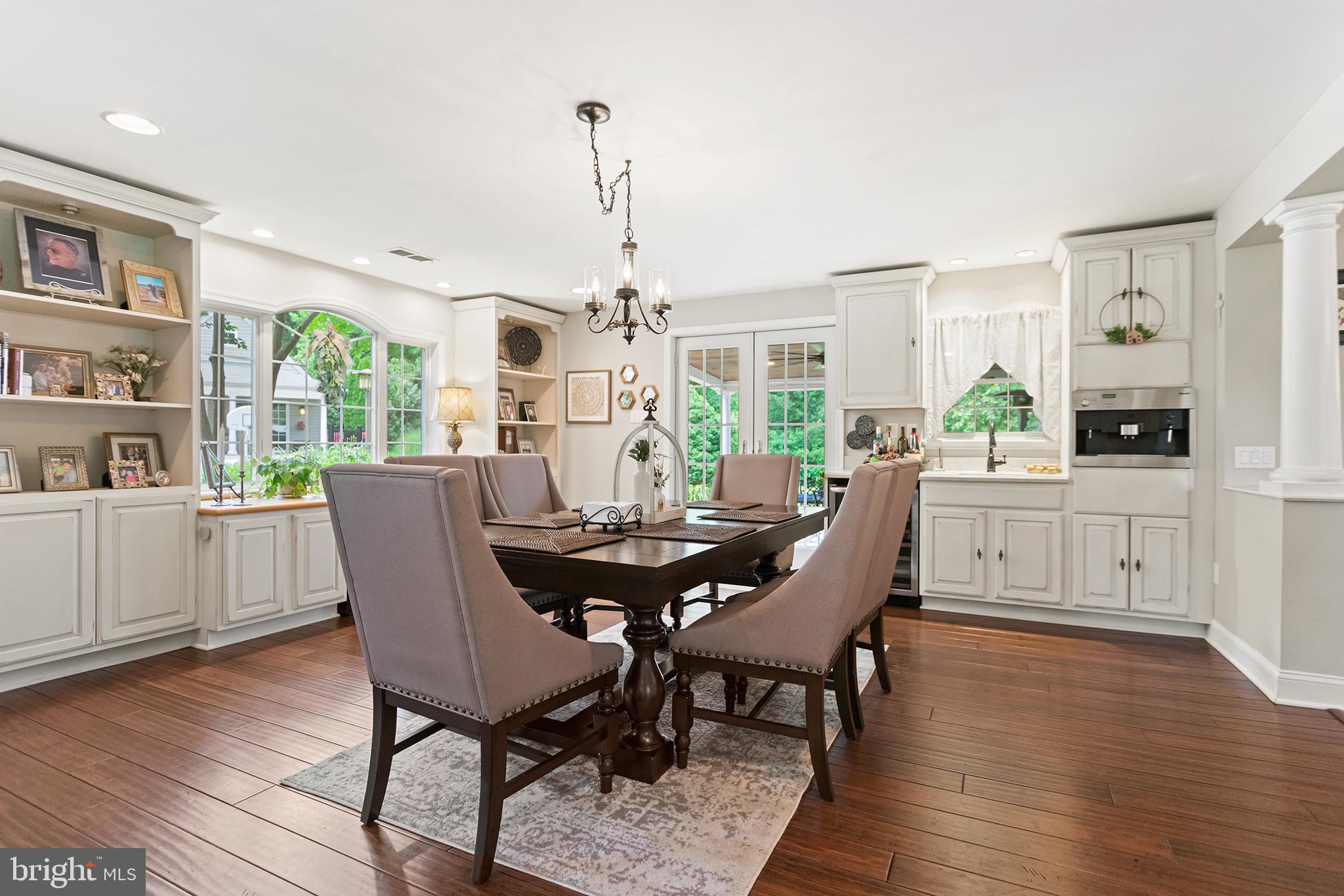 NEWTOWN SQ - Residential