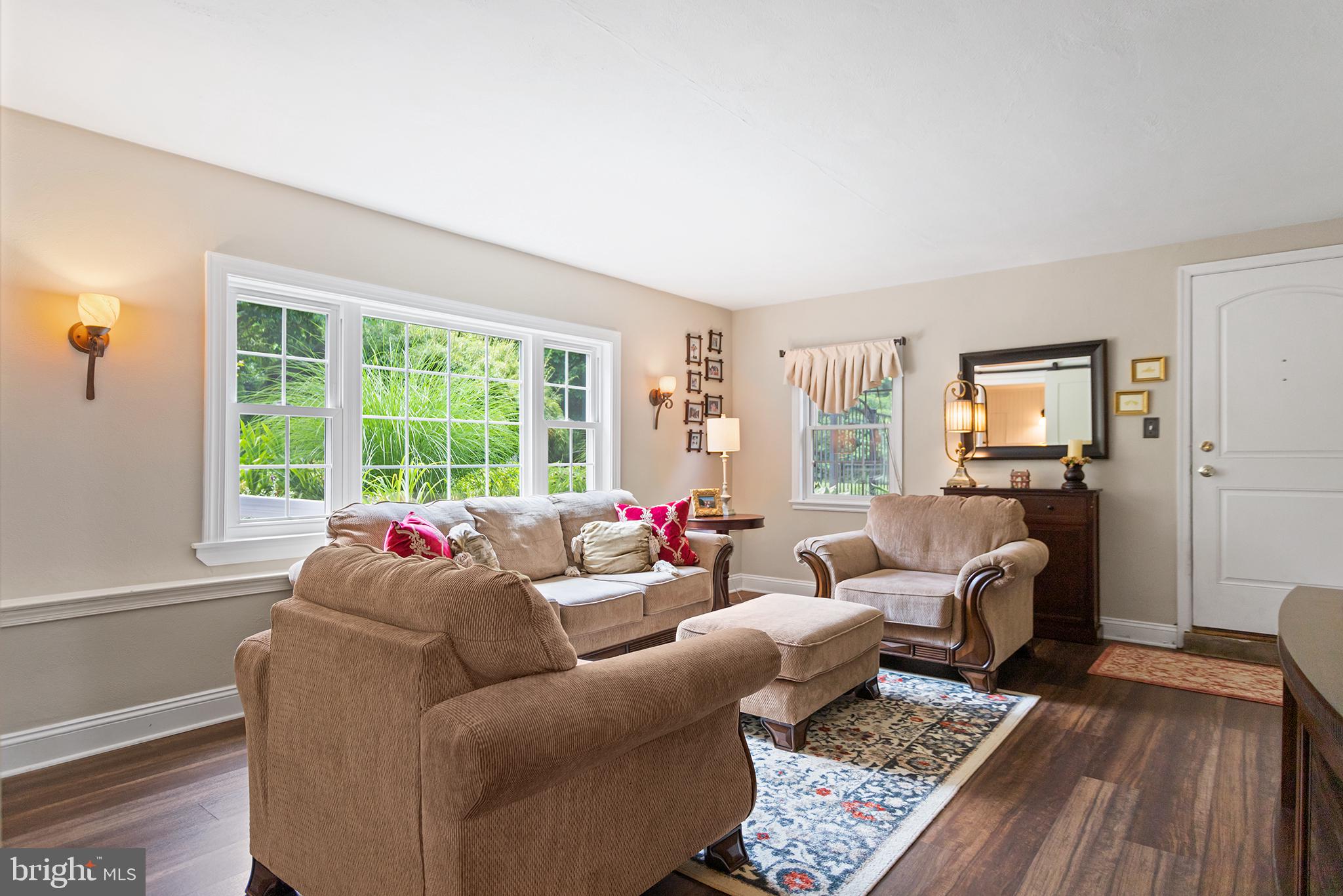 NEWTOWN SQ - Residential