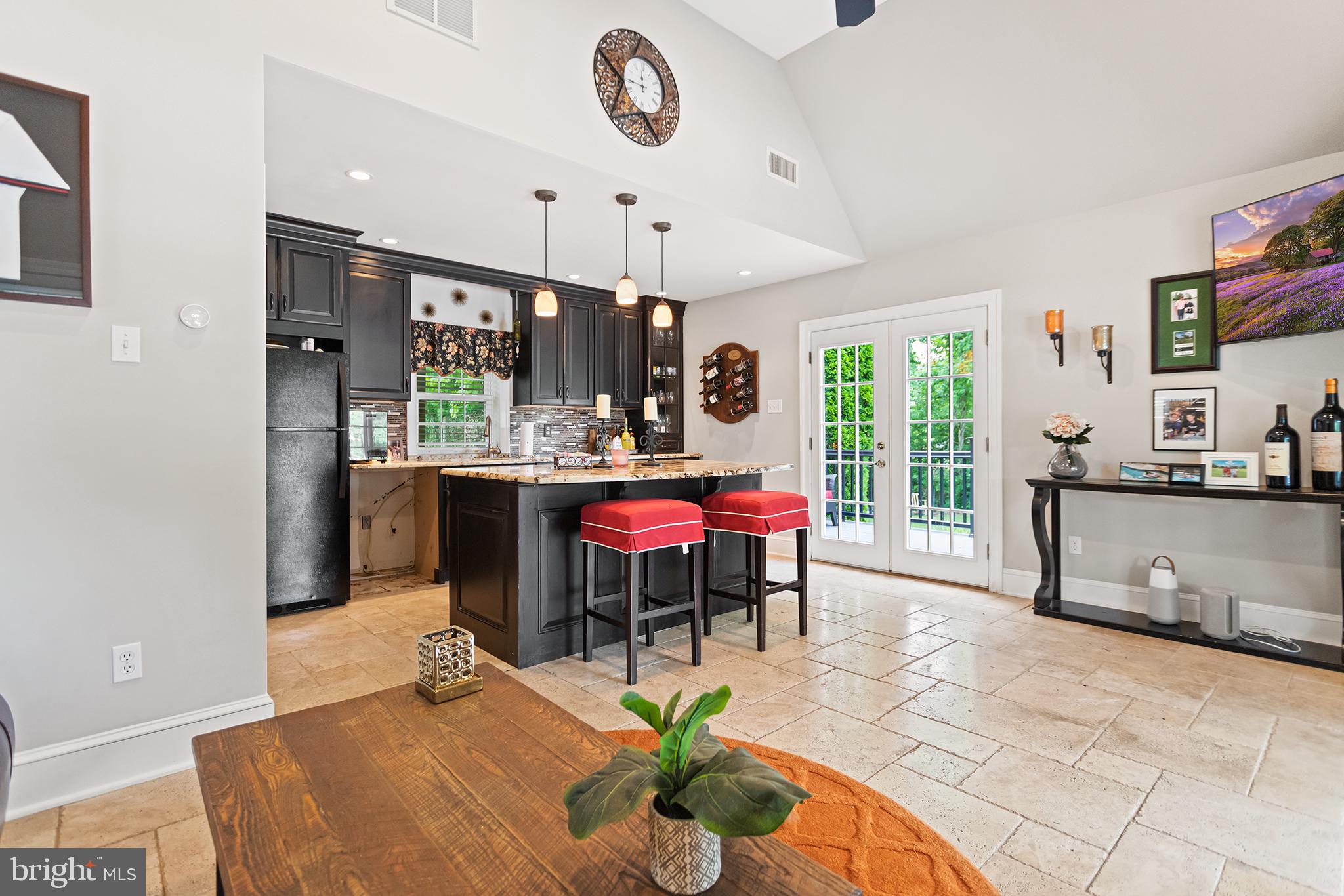 NEWTOWN SQ - Residential