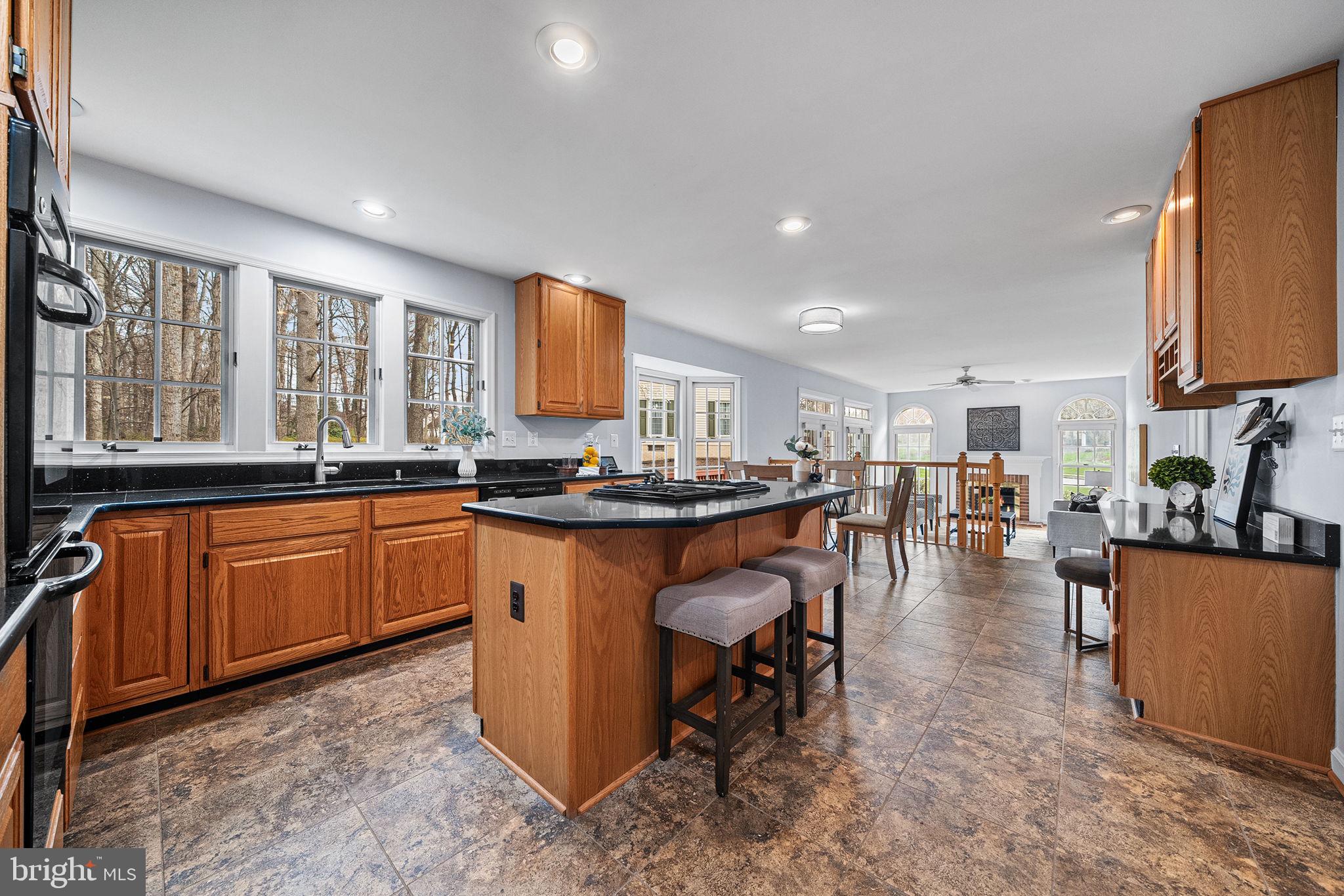 CROSSPOINTE - Residential