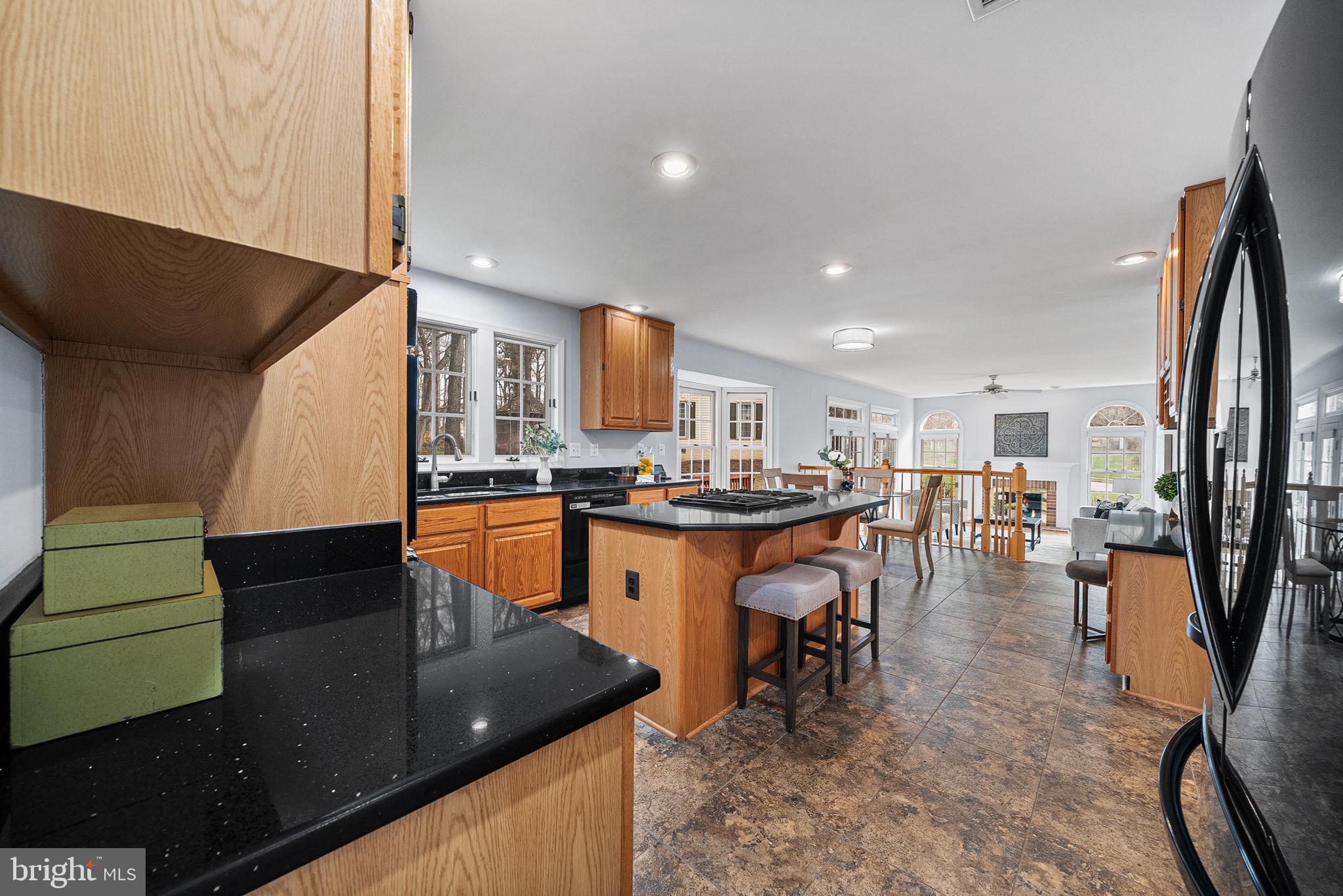 CROSSPOINTE - Residential