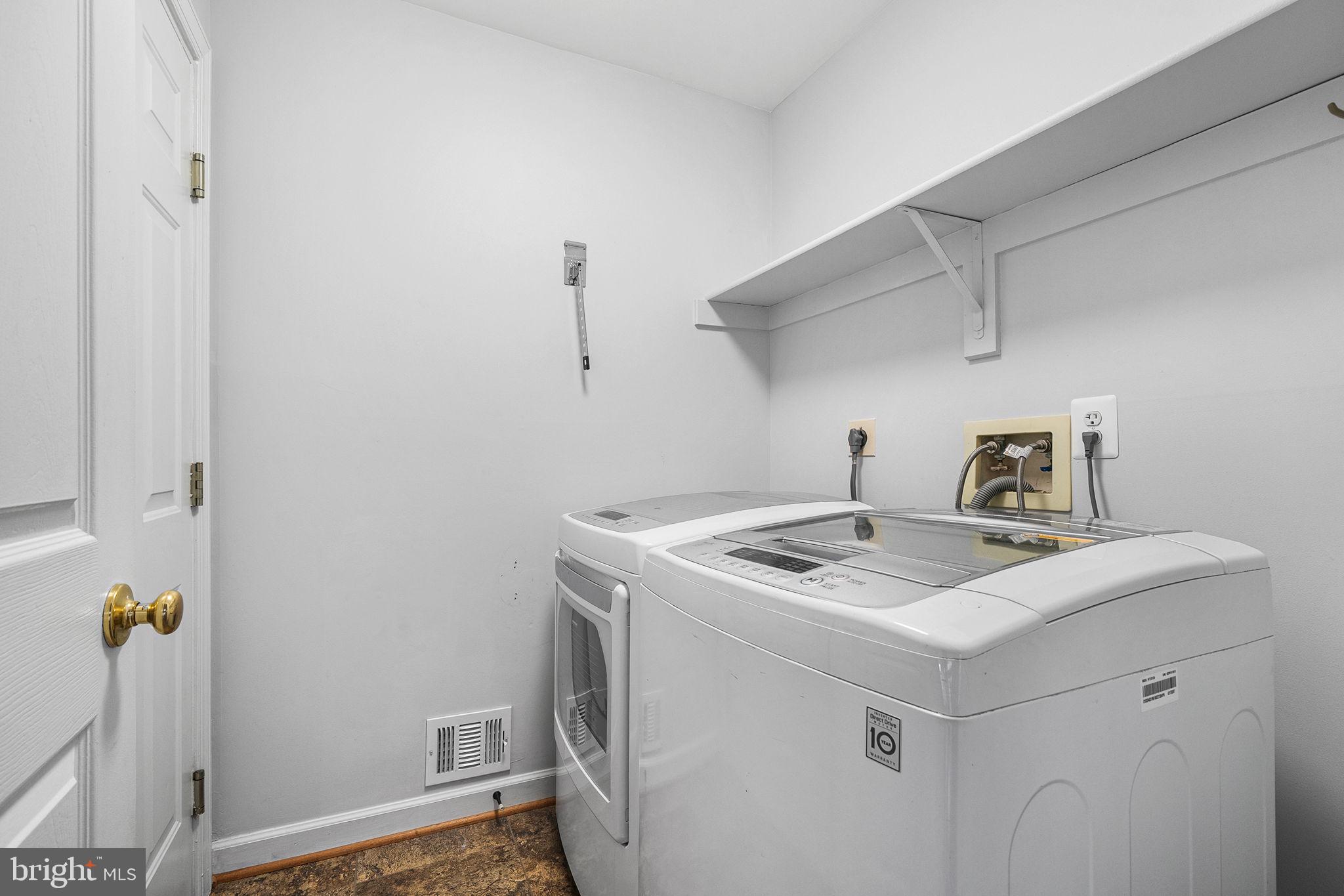 CROSSPOINTE - Residential