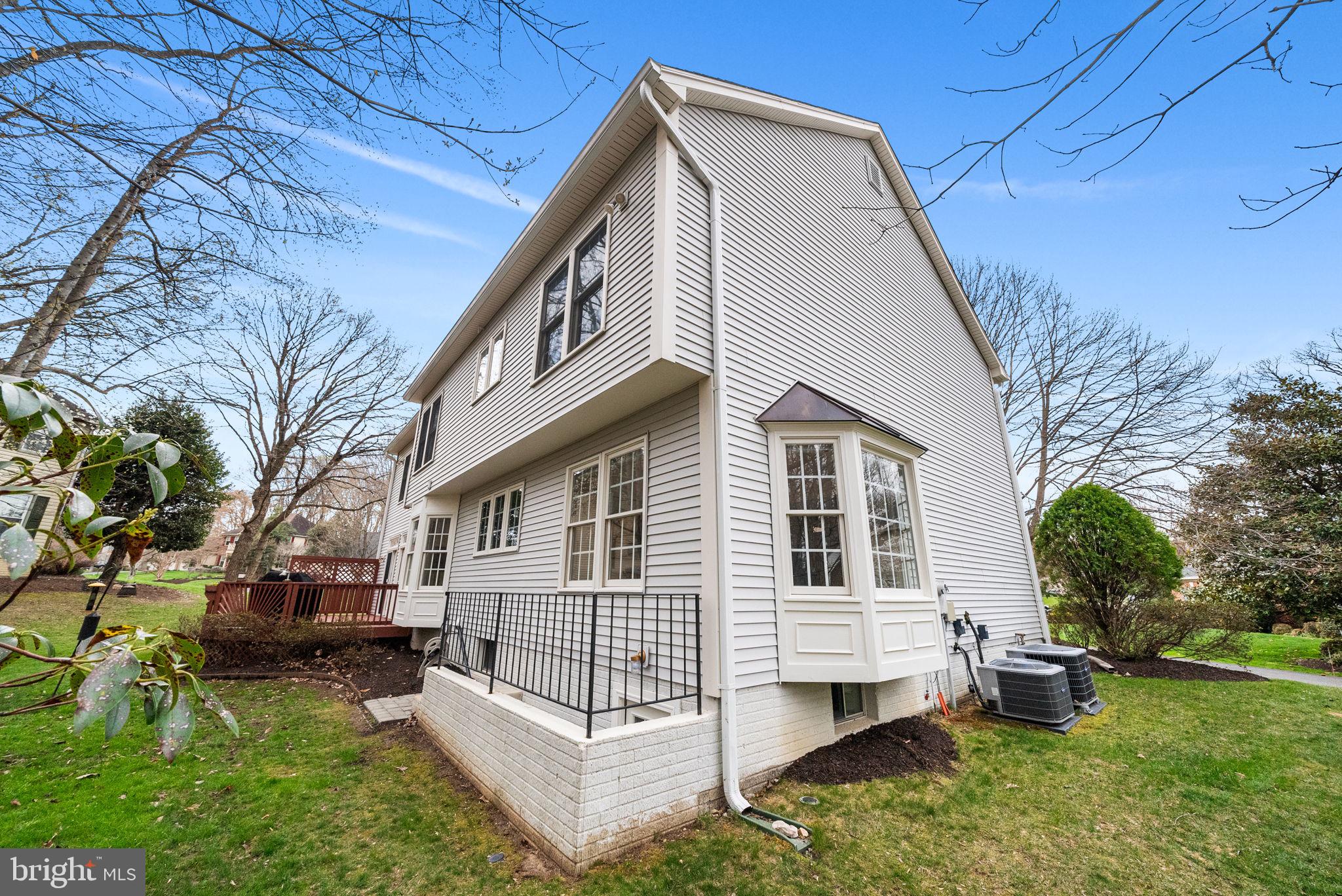 CROSSPOINTE - Residential