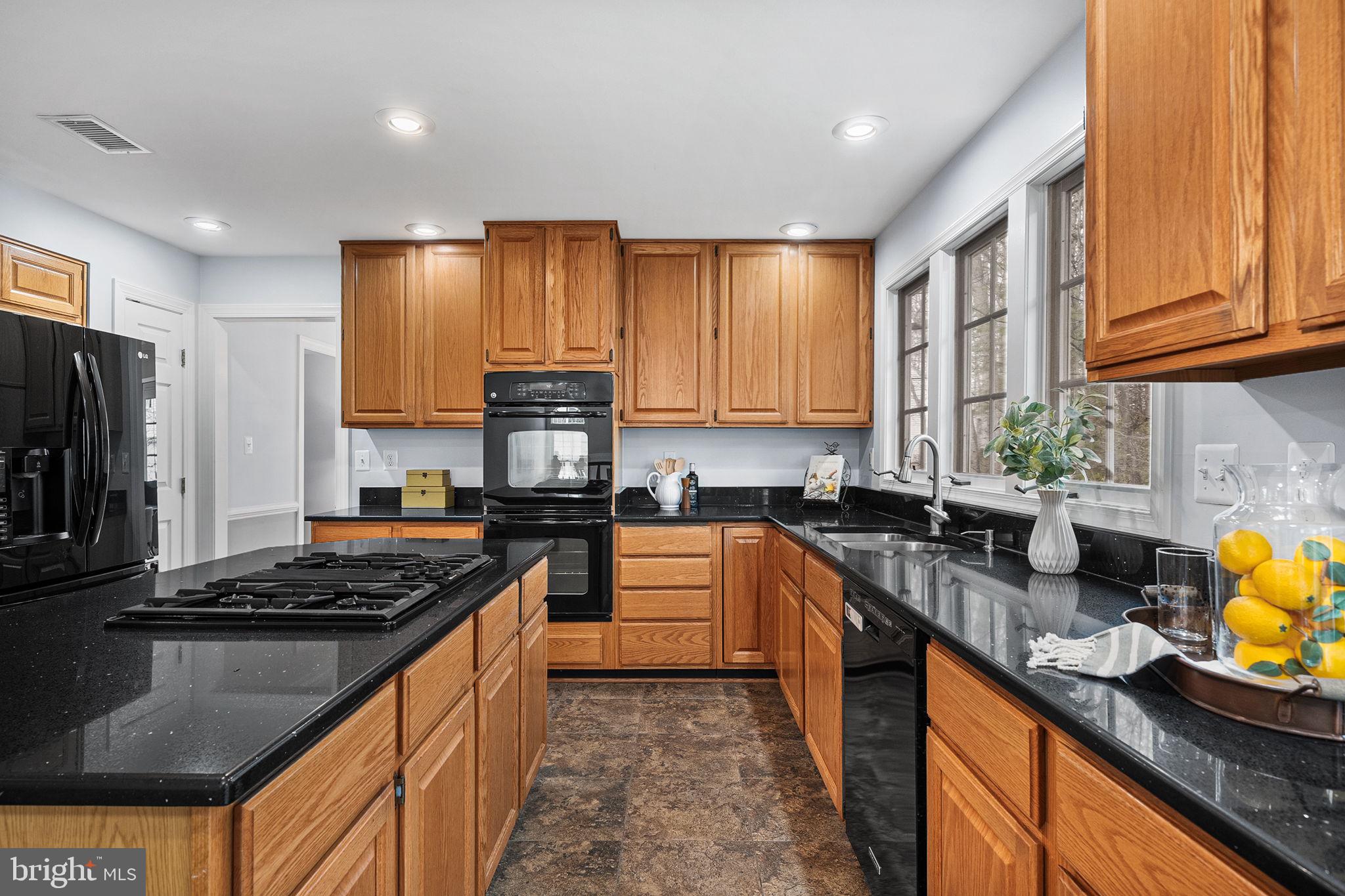 CROSSPOINTE - Residential