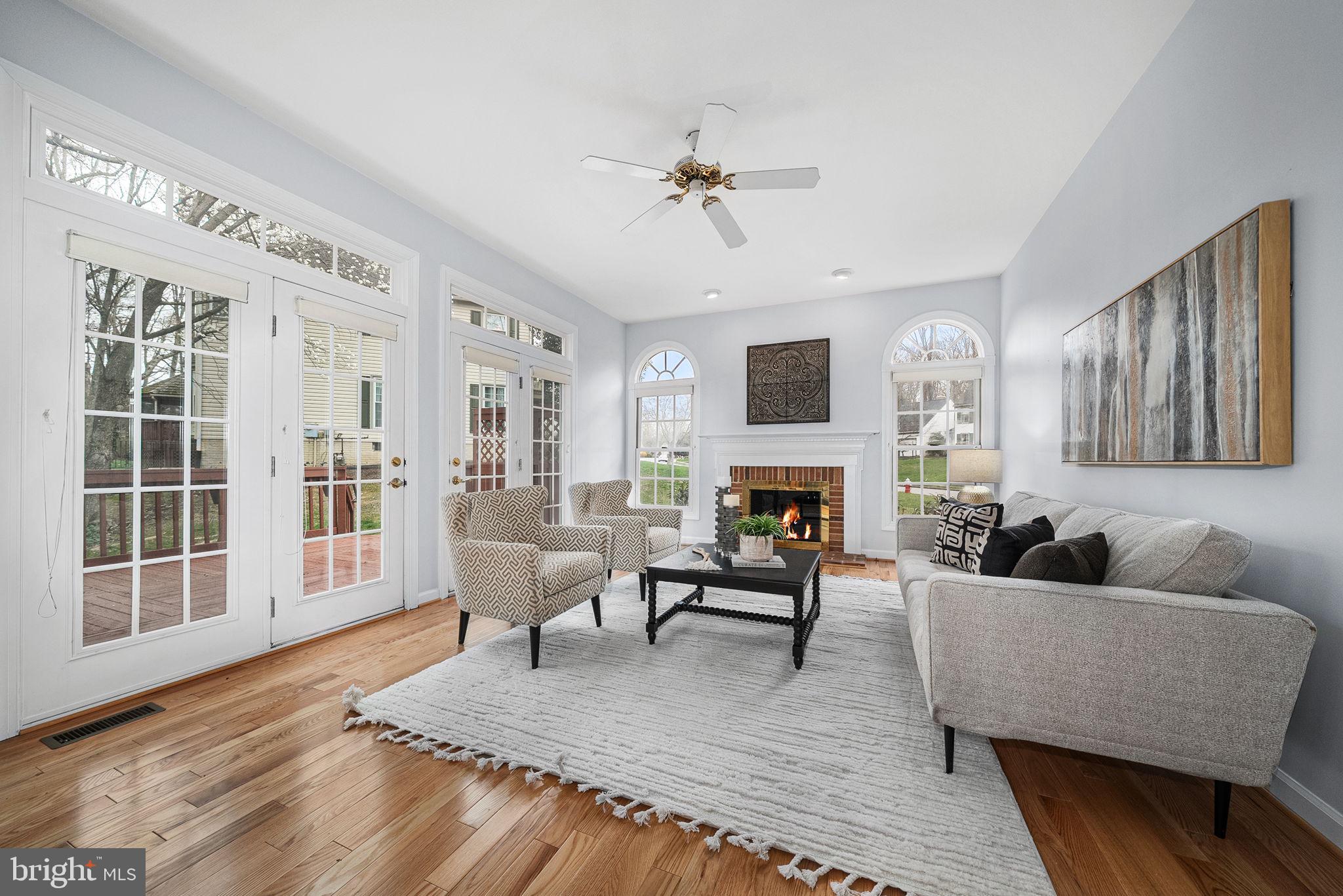 CROSSPOINTE - Residential