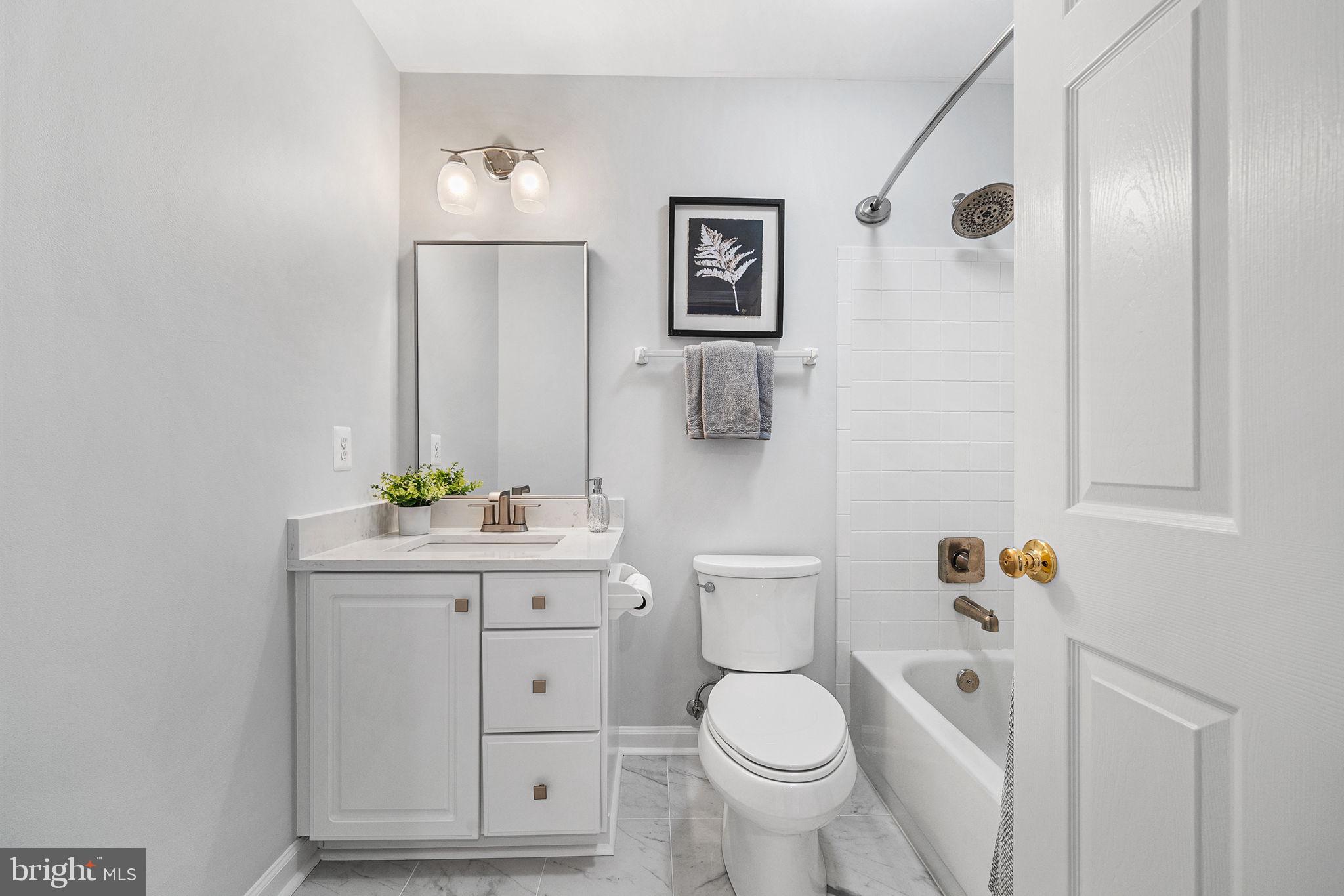 CROSSPOINTE - Residential