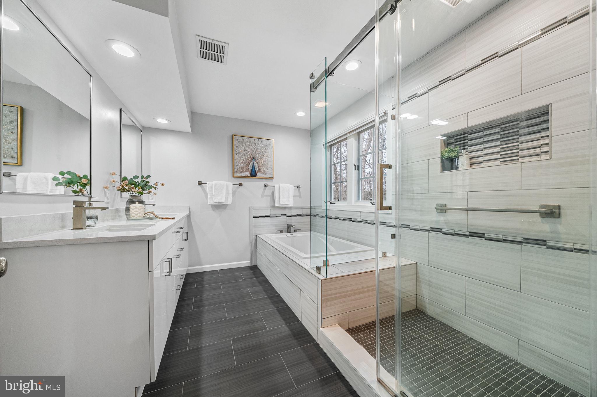 CROSSPOINTE - Residential