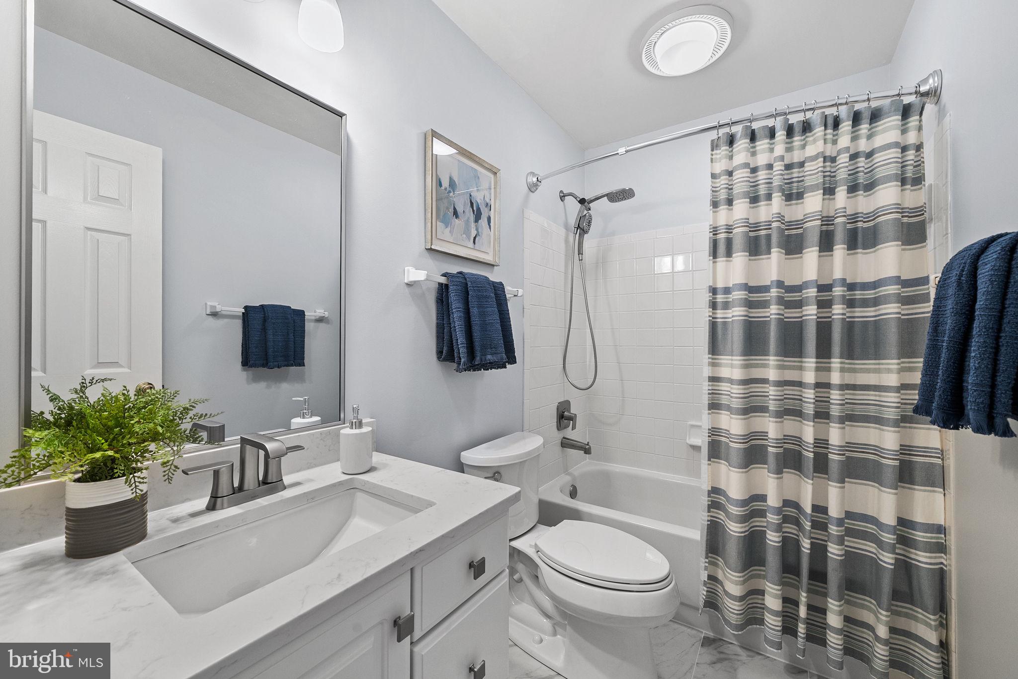 CROSSPOINTE - Residential