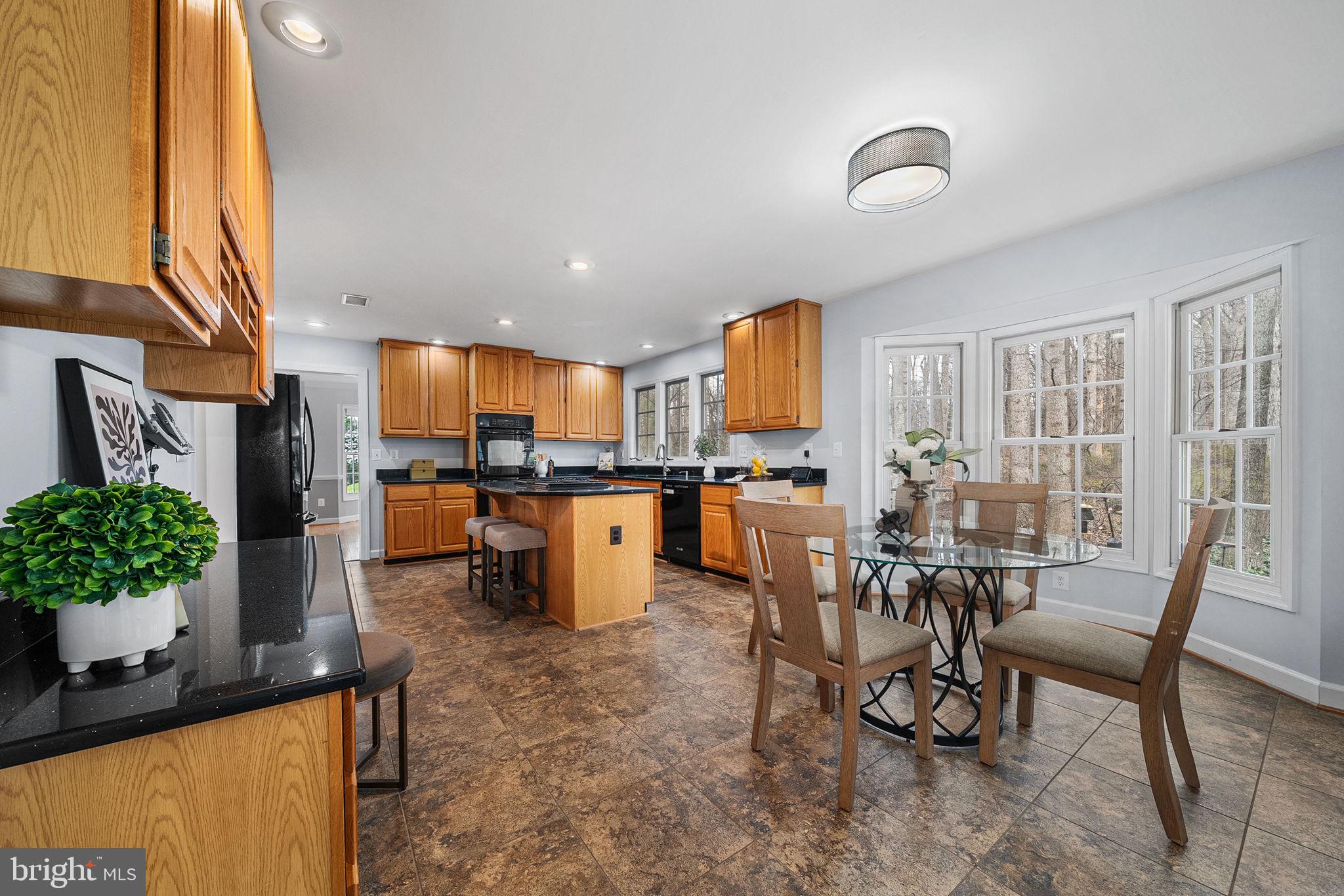 CROSSPOINTE - Residential