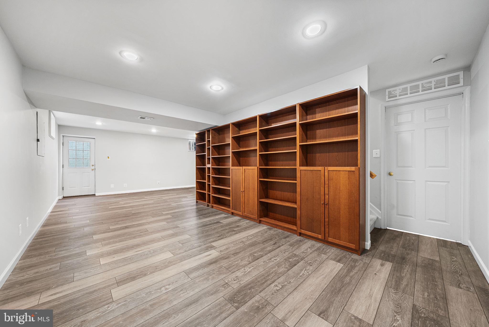 CROSSPOINTE - Residential