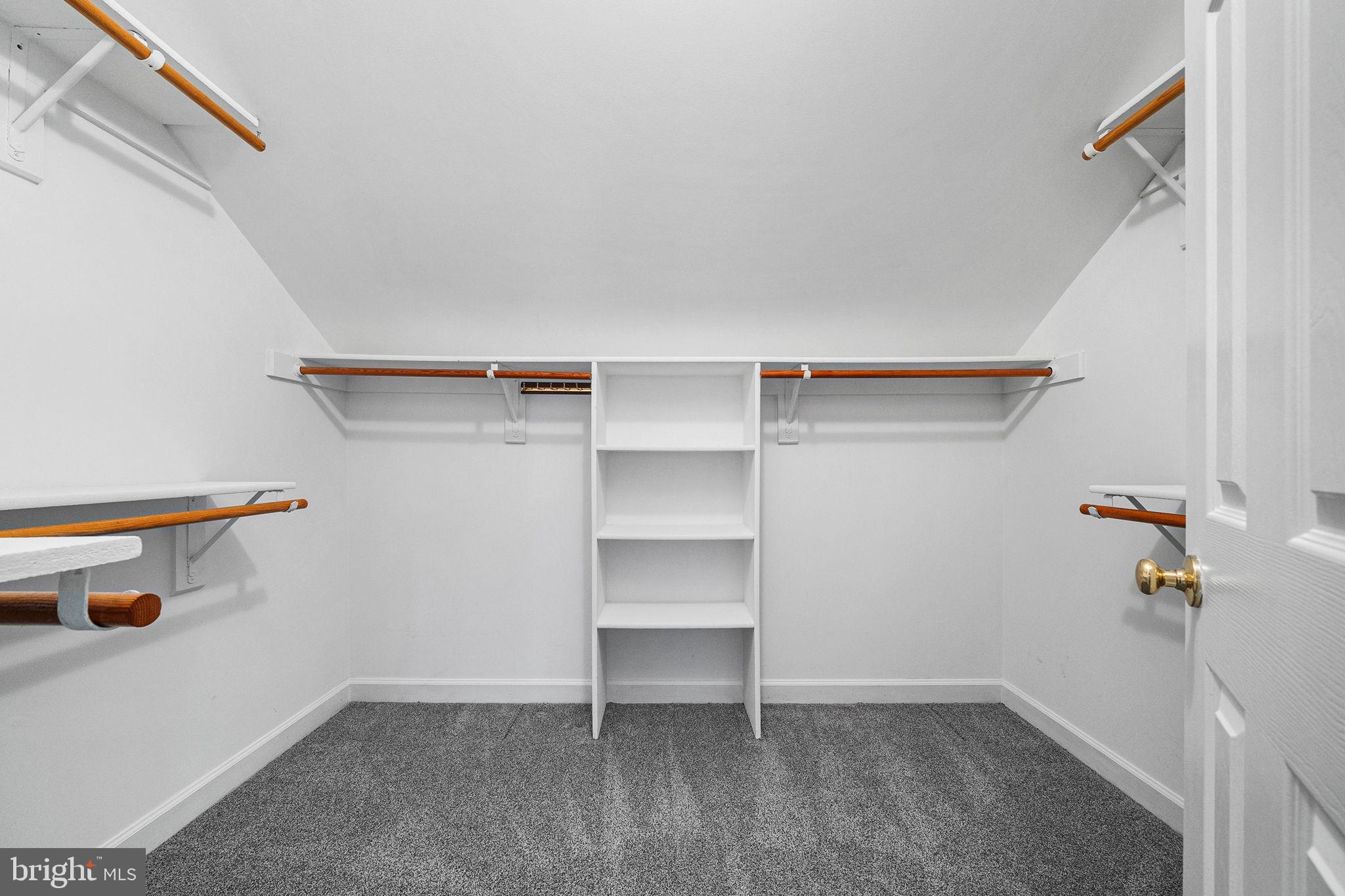 CROSSPOINTE - Residential