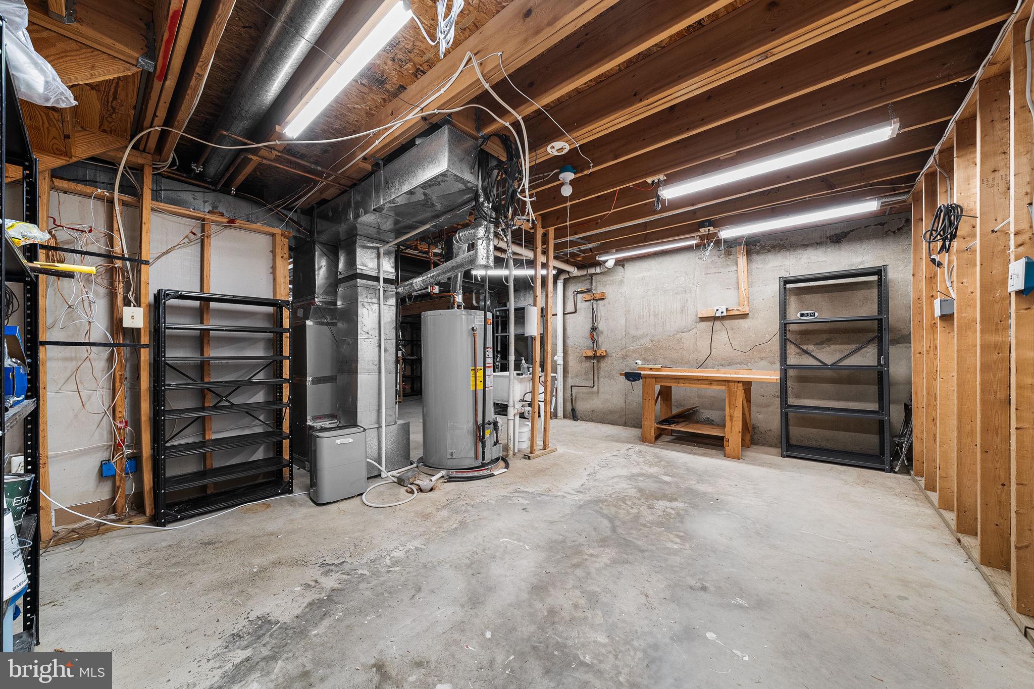 CROSSPOINTE - Residential