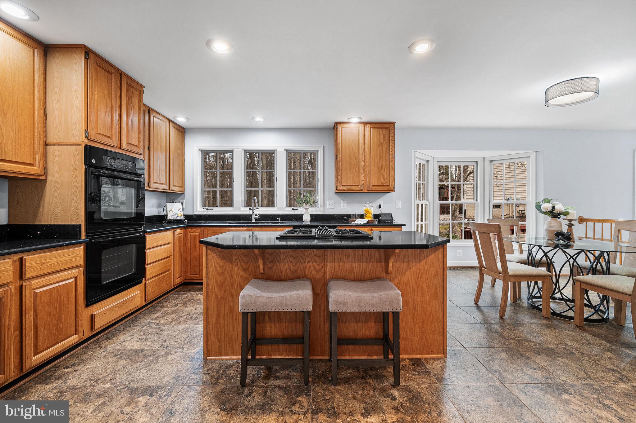 CROSSPOINTE - Residential