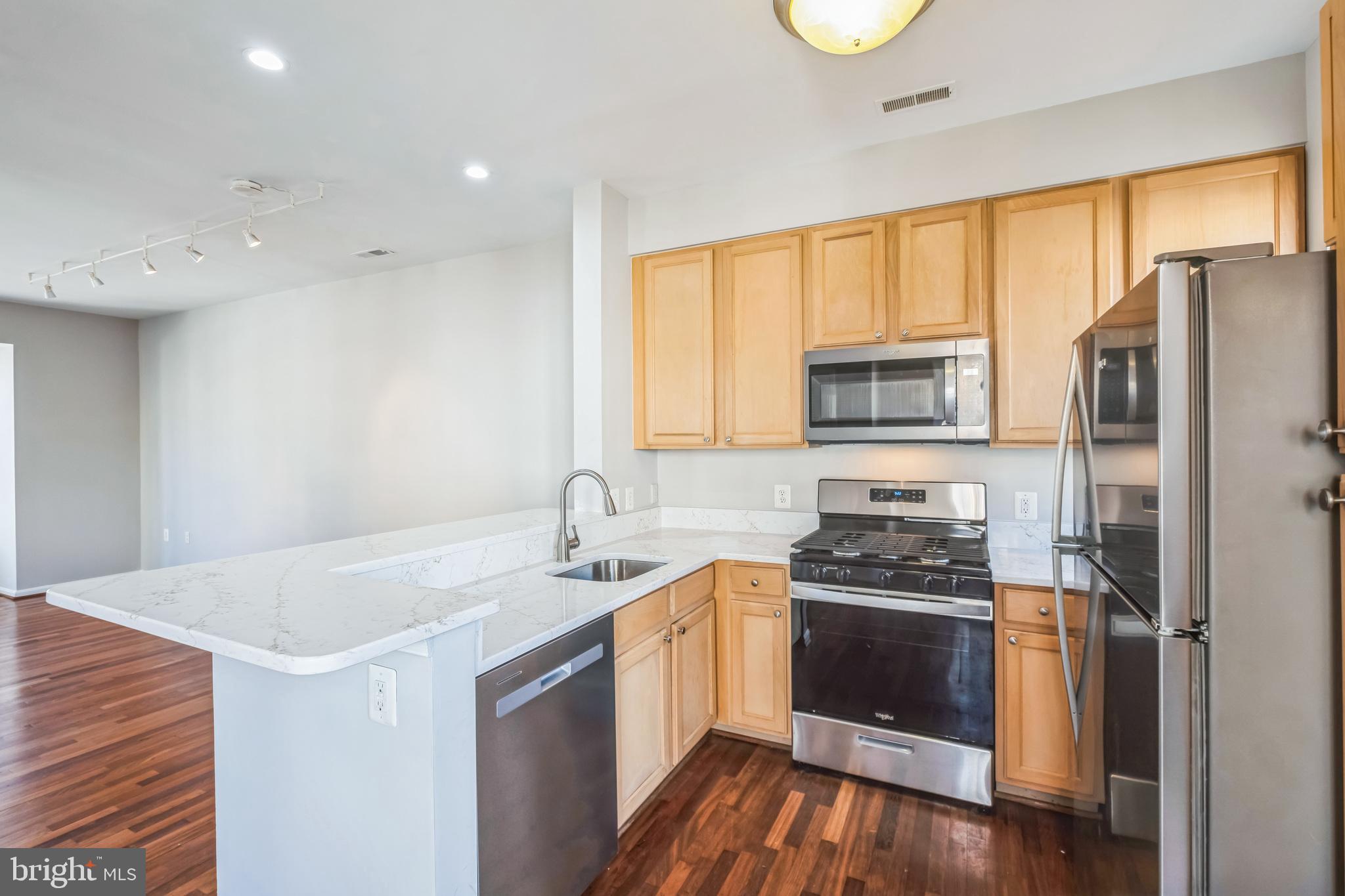 PARKSIDE AT DULLES - Residential