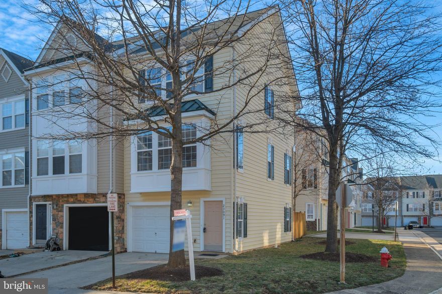 Welcome to this bright and spacious 3-bedroom, 3-bath end-unit townhouse, perfectly situated on a desirable corner lot. This home features an open floor plan with gleaming hardwood floors throughout, offering the perfect combination of style and functionality.

The main level boasts a sunlit living area that’s ideal for entertaining or unwinding. The kitchen, with ample counter space, flows seamlessly into the dining and living areas, creating a warm and inviting space for gatherings. Upstairs, you'll discover three generously sized bedrooms, each with its own access to a full bathroom, ensuring both comfort and privacy for family and guests.

Nestled in a vibrant community, you'll enjoy access to fantastic amenities, including a sparkling community pool and a well-appointed clubhouse, perfect for recreation and social events. Conveniently located near shopping, dining, and major commuter routes, this move-in-ready home truly has it all.

Don’t miss your chance to own this stunning property—schedule your tour today!