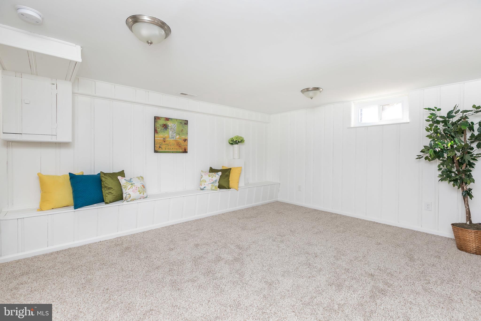 RAMBLEWOOD - Residential