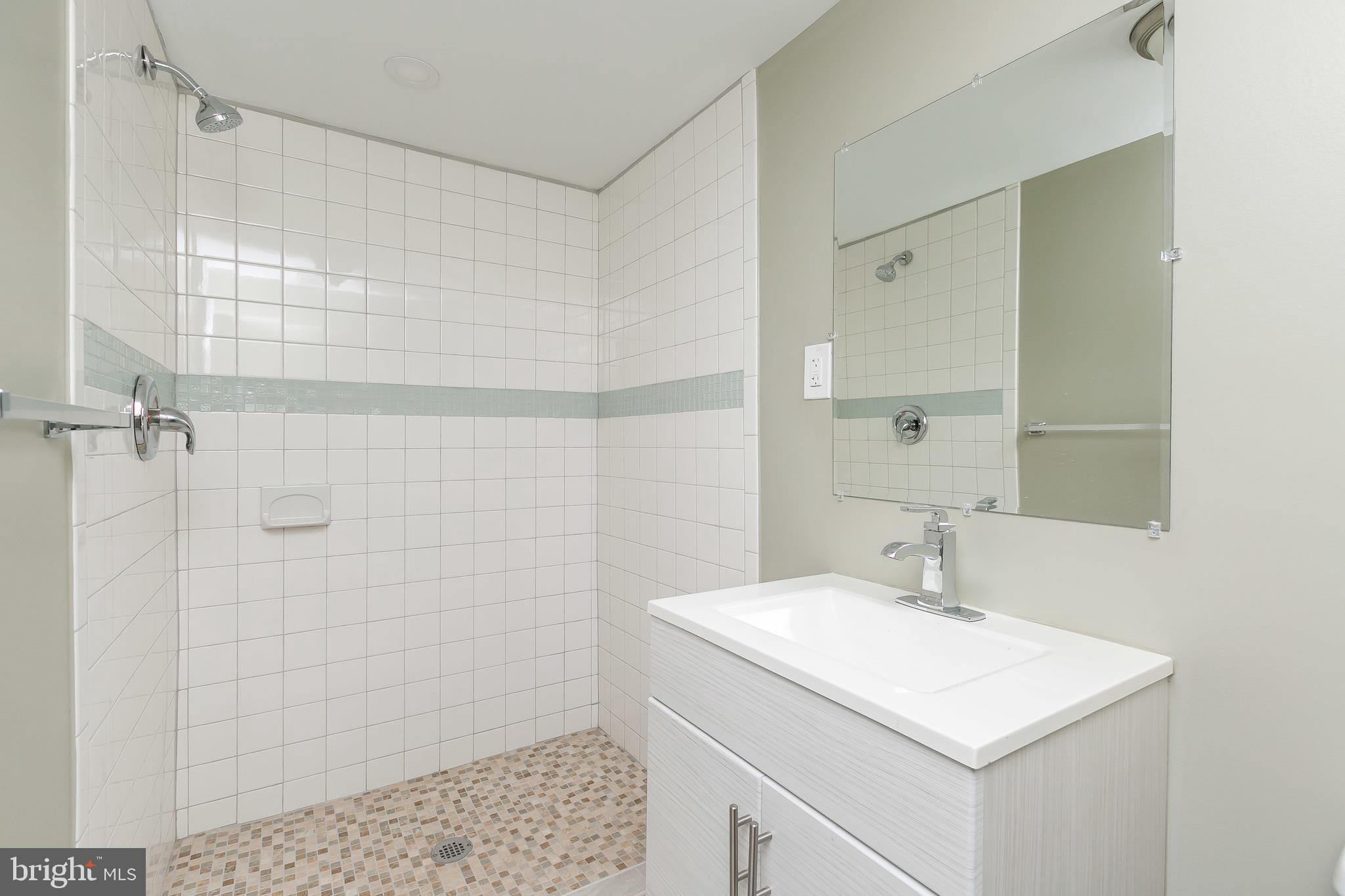 RAMBLEWOOD - Residential