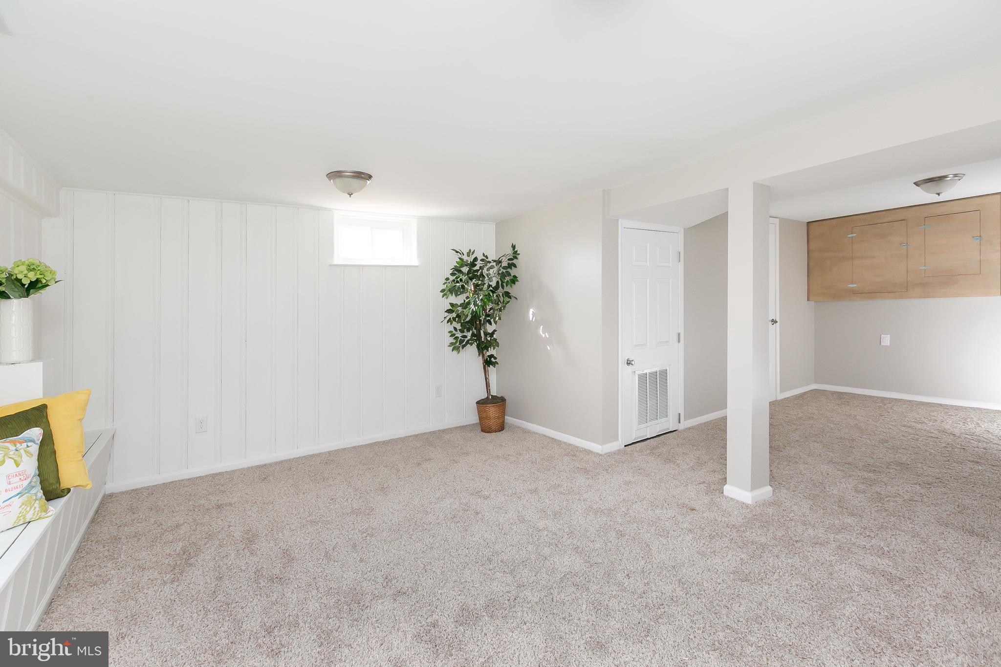 RAMBLEWOOD - Residential