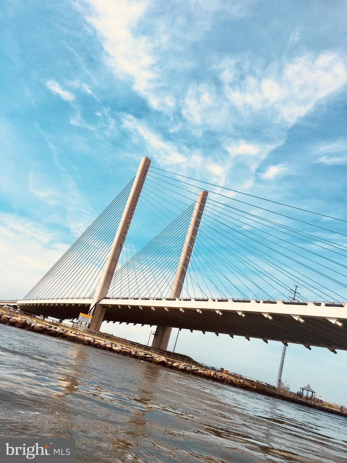 ANGOLA BY THE BAY - Land