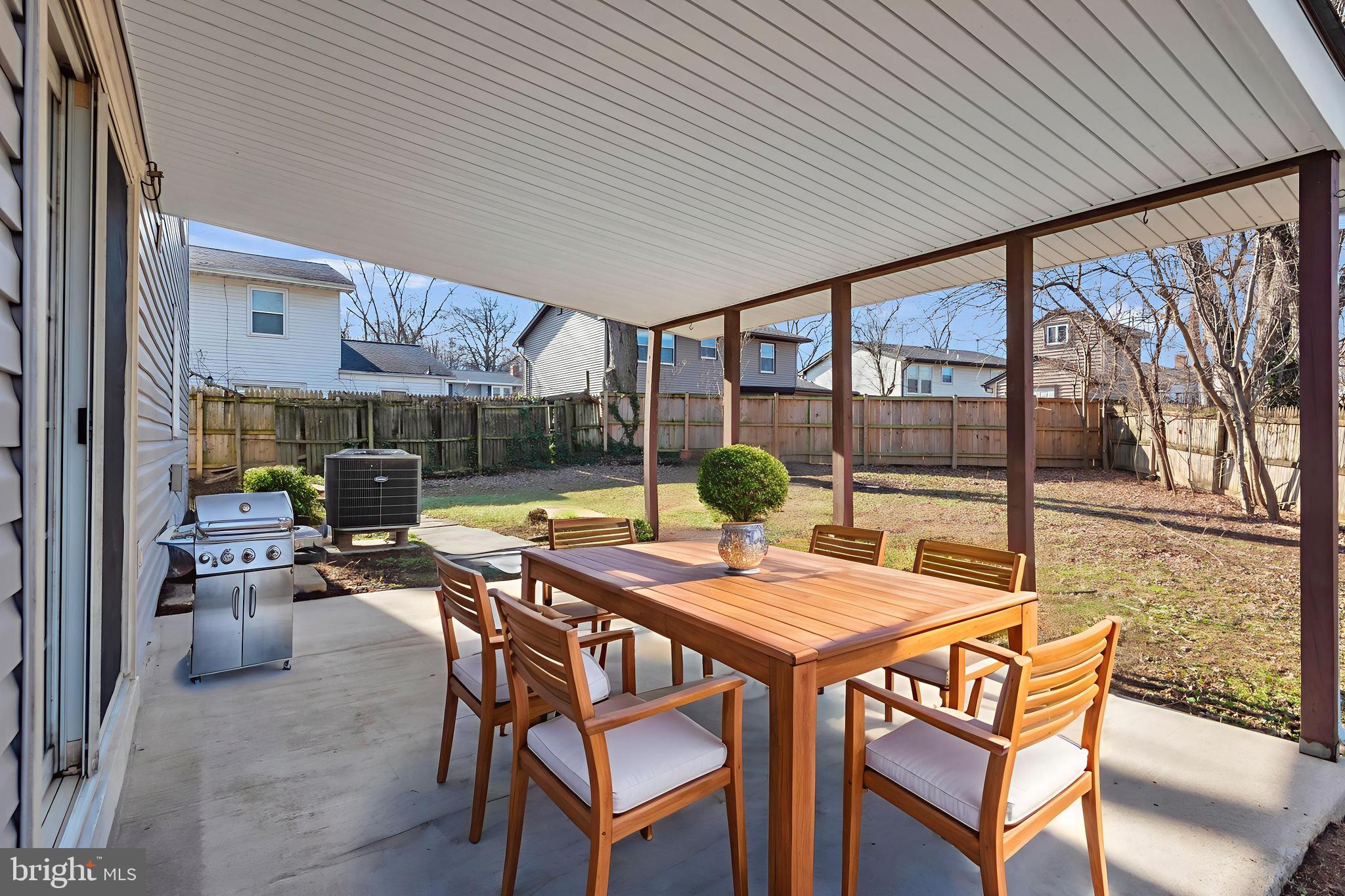 FOUR SEASONS ESTATES - Residential