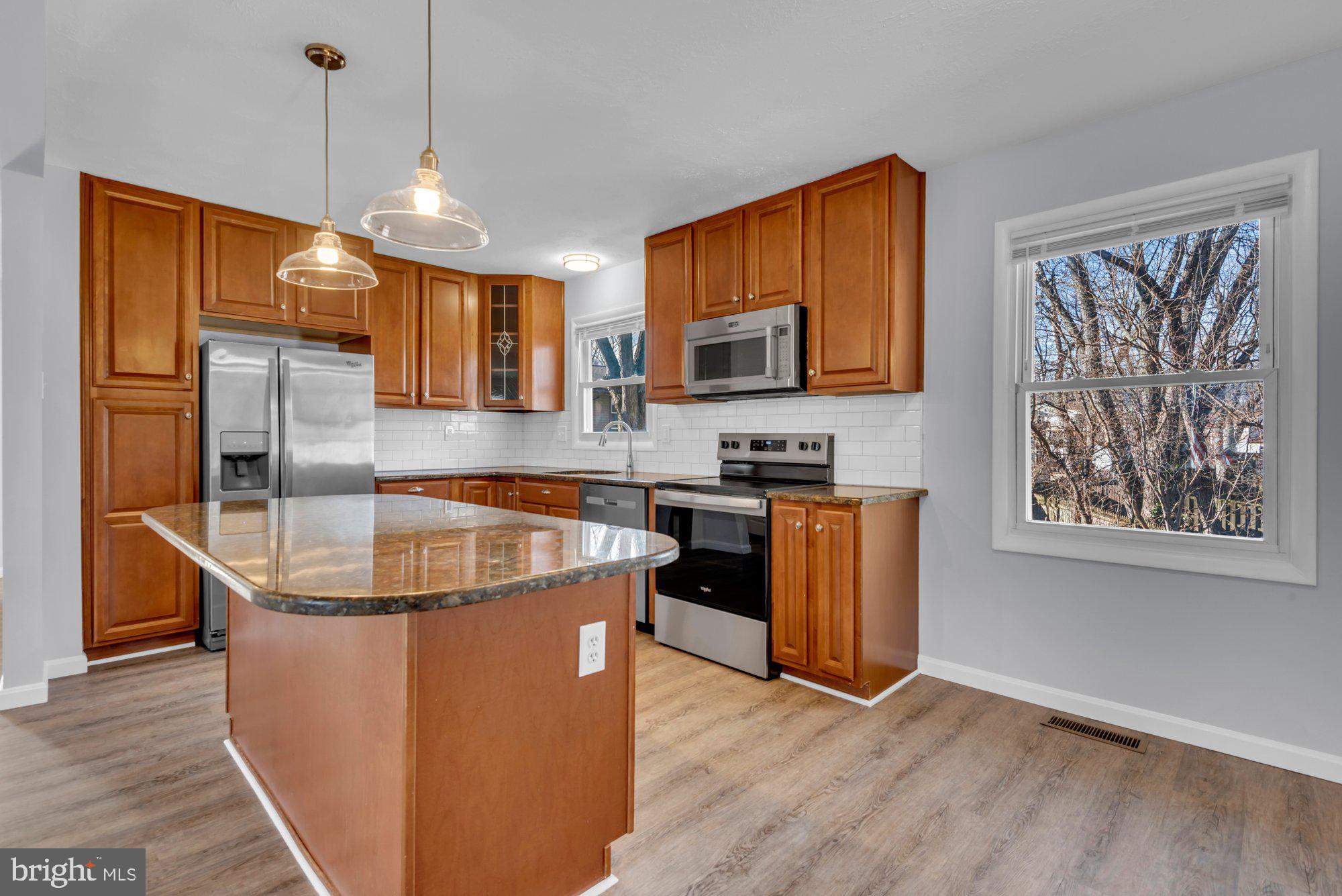 FOUR SEASONS ESTATES - Residential