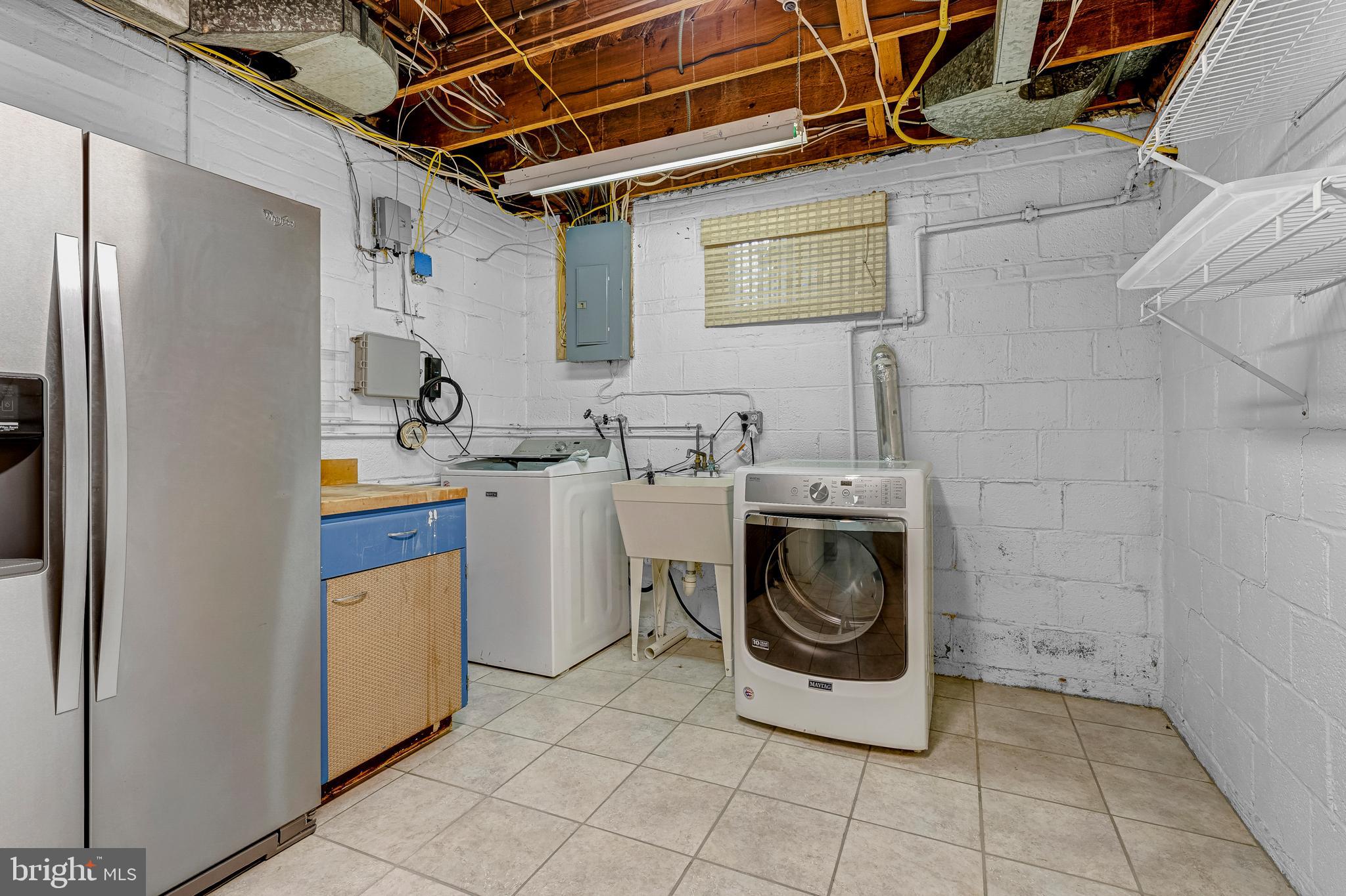 SHIRLEY WOODS - Residential