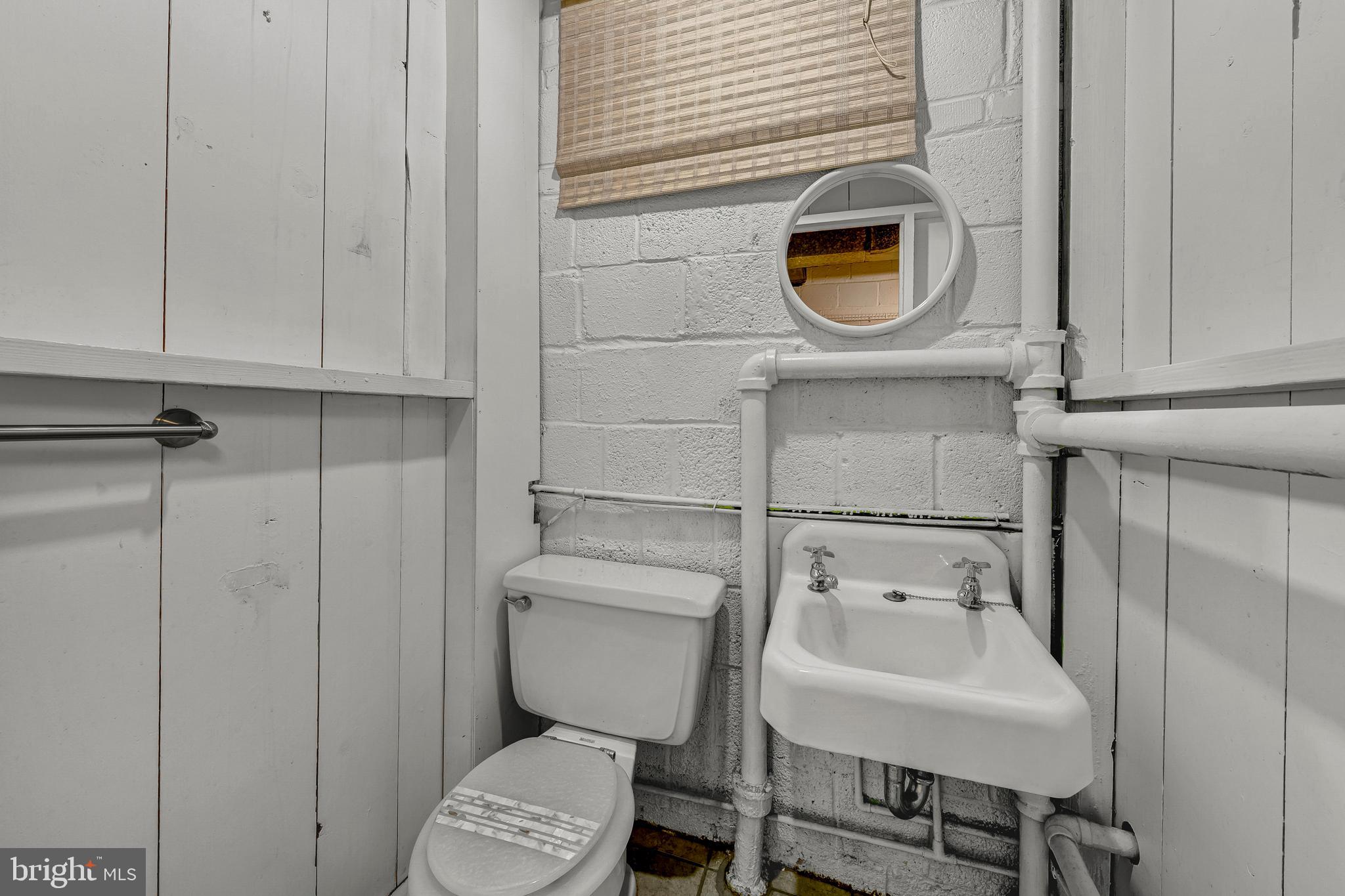 SHIRLEY WOODS - Residential