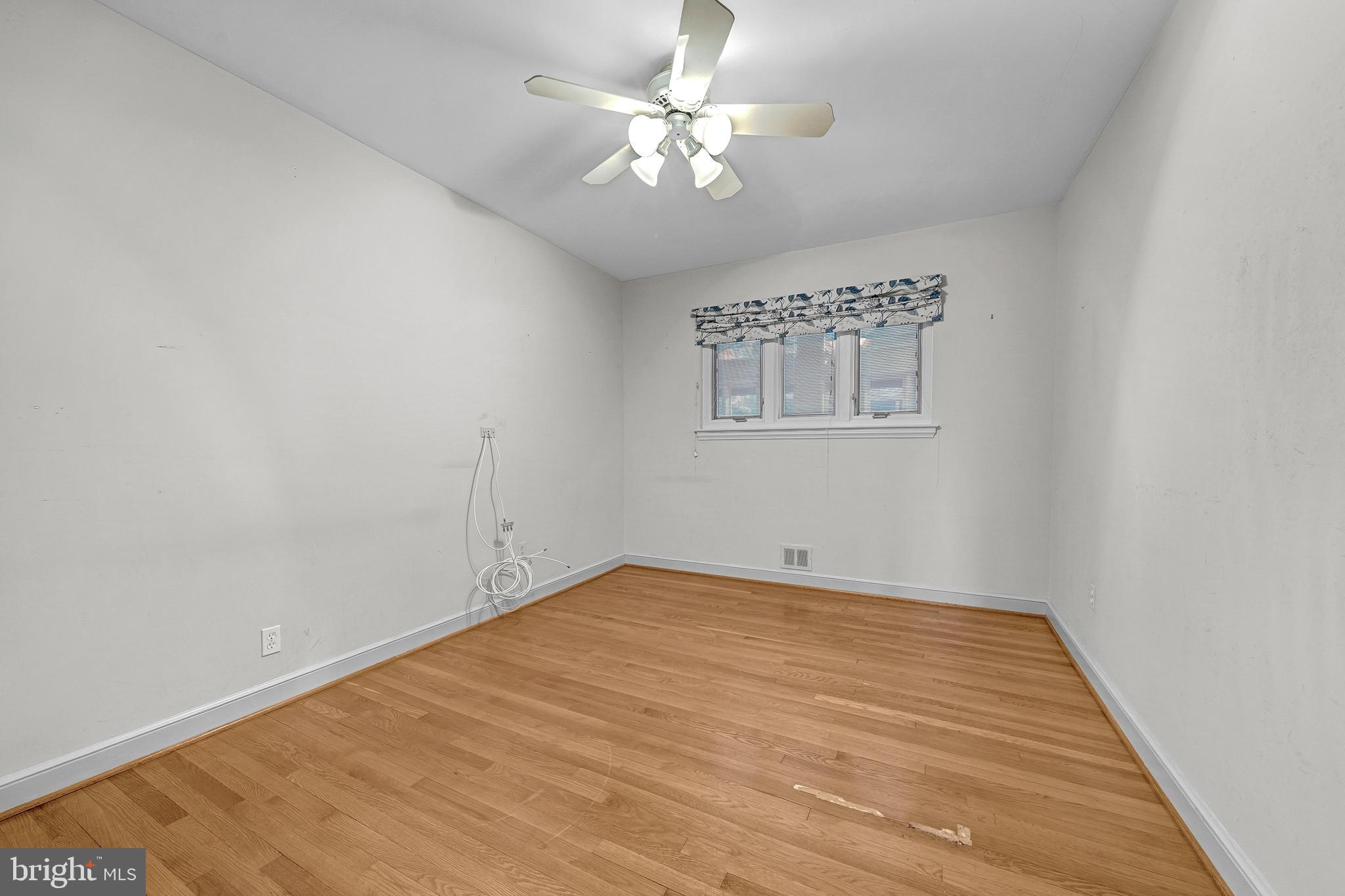 SHIRLEY WOODS - Residential