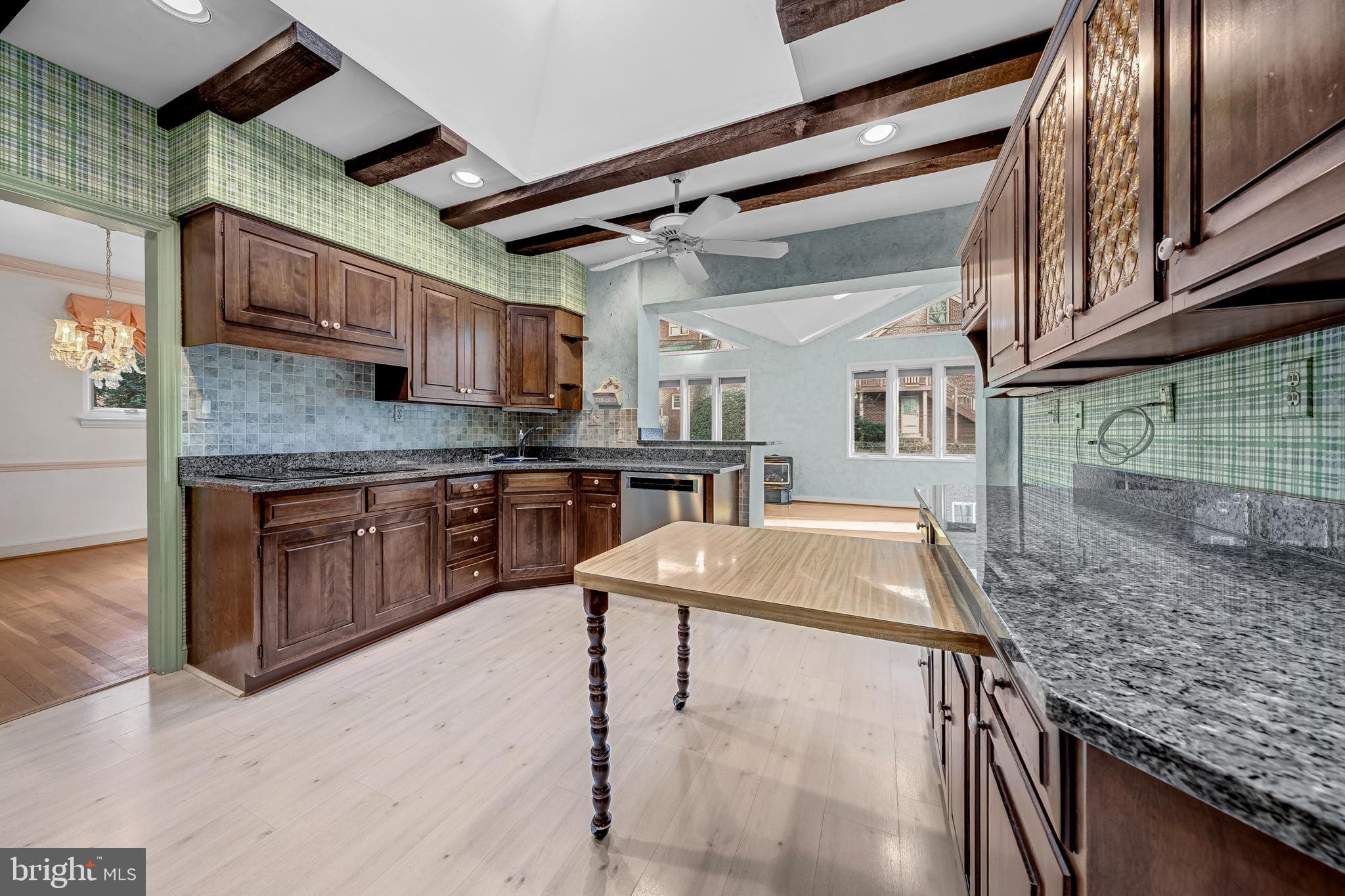 SHIRLEY WOODS - Residential