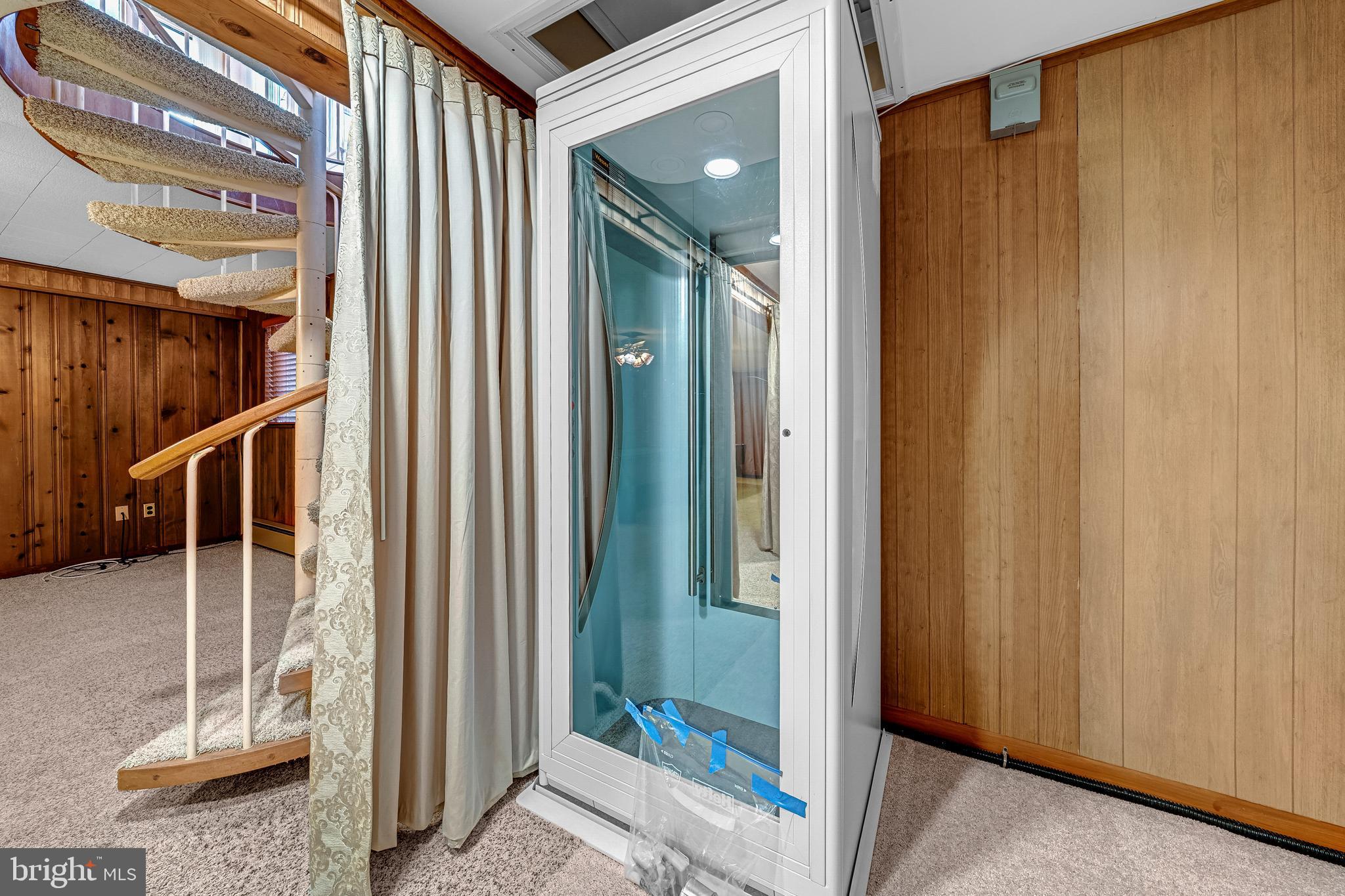 SHIRLEY WOODS - Residential