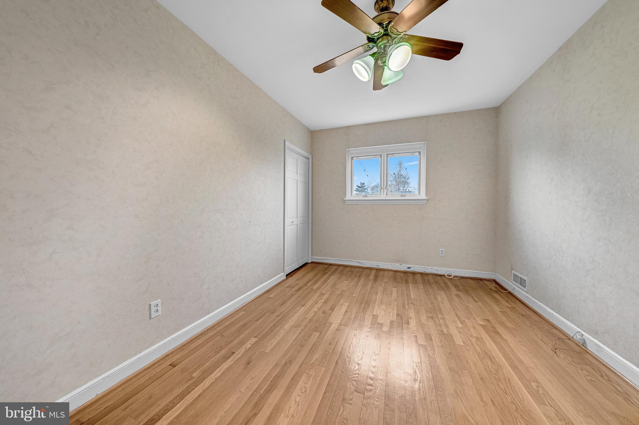 SHIRLEY WOODS - Residential