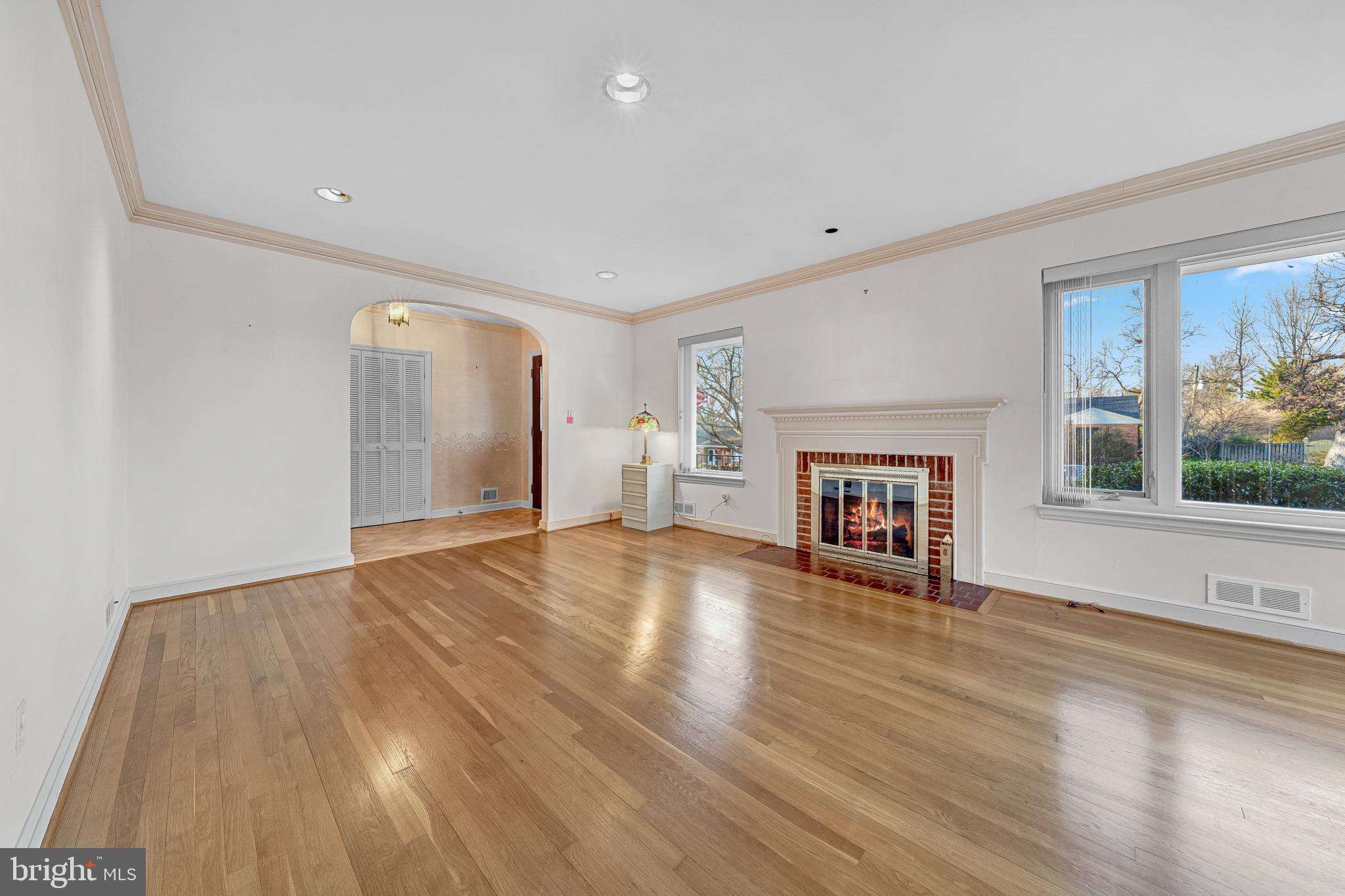 SHIRLEY WOODS - Residential