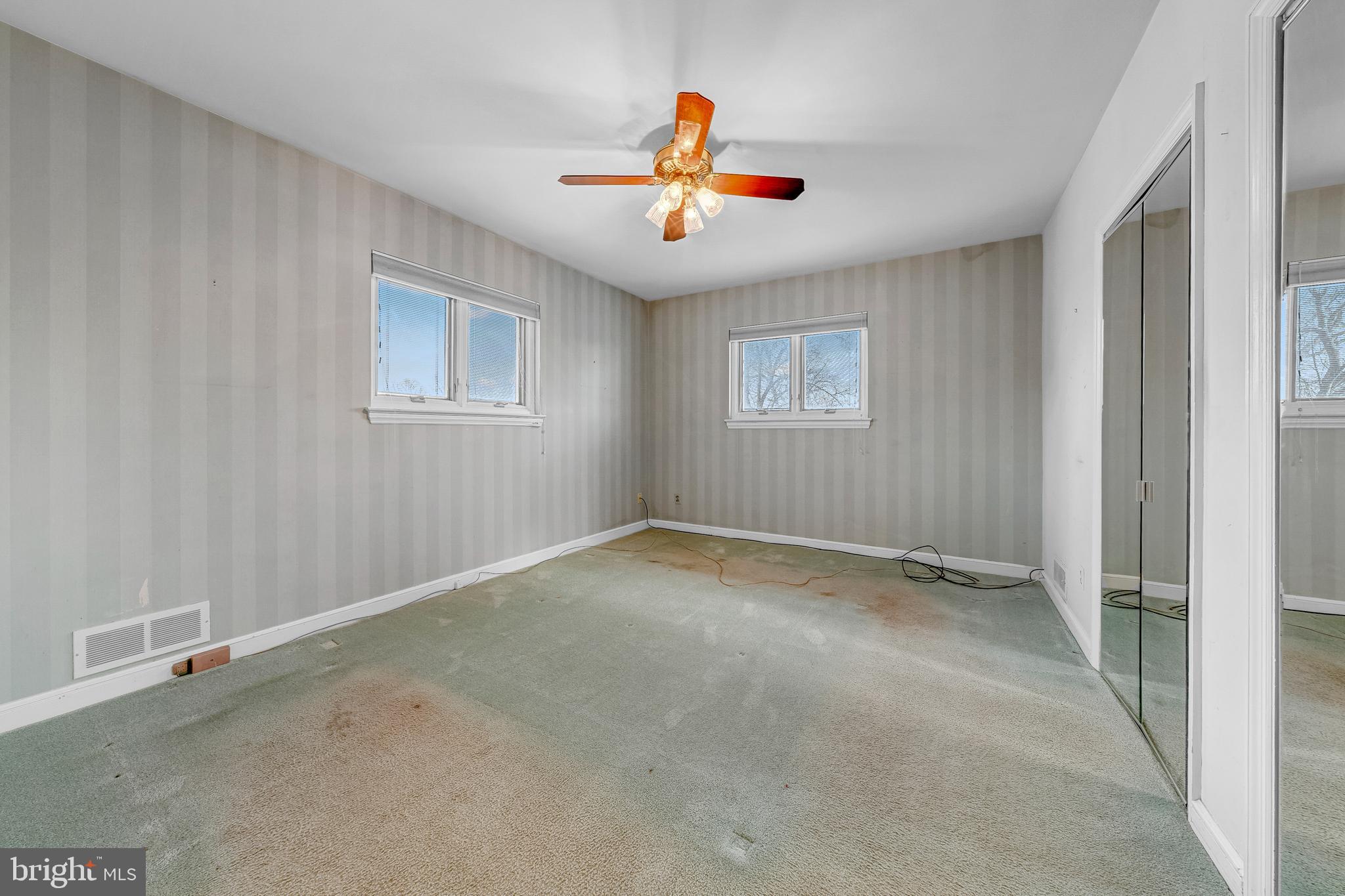 SHIRLEY WOODS - Residential