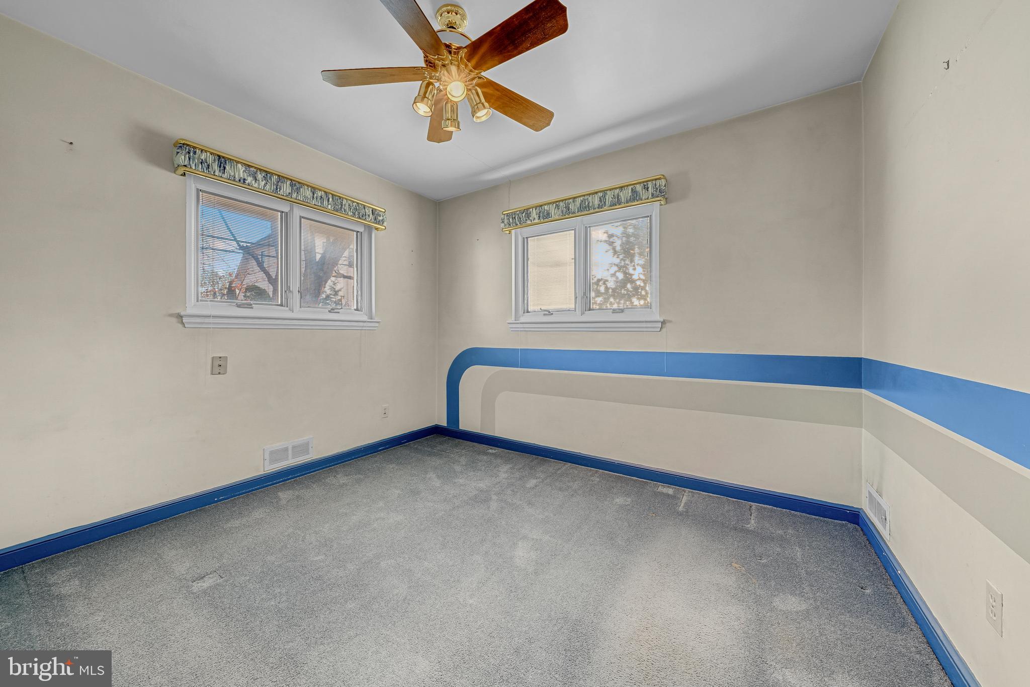 SHIRLEY WOODS - Residential