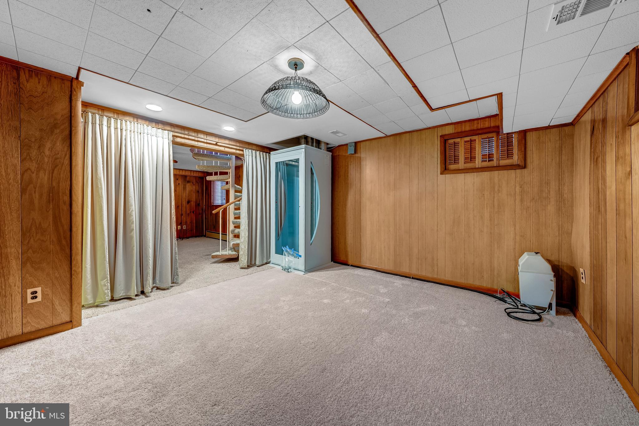 SHIRLEY WOODS - Residential