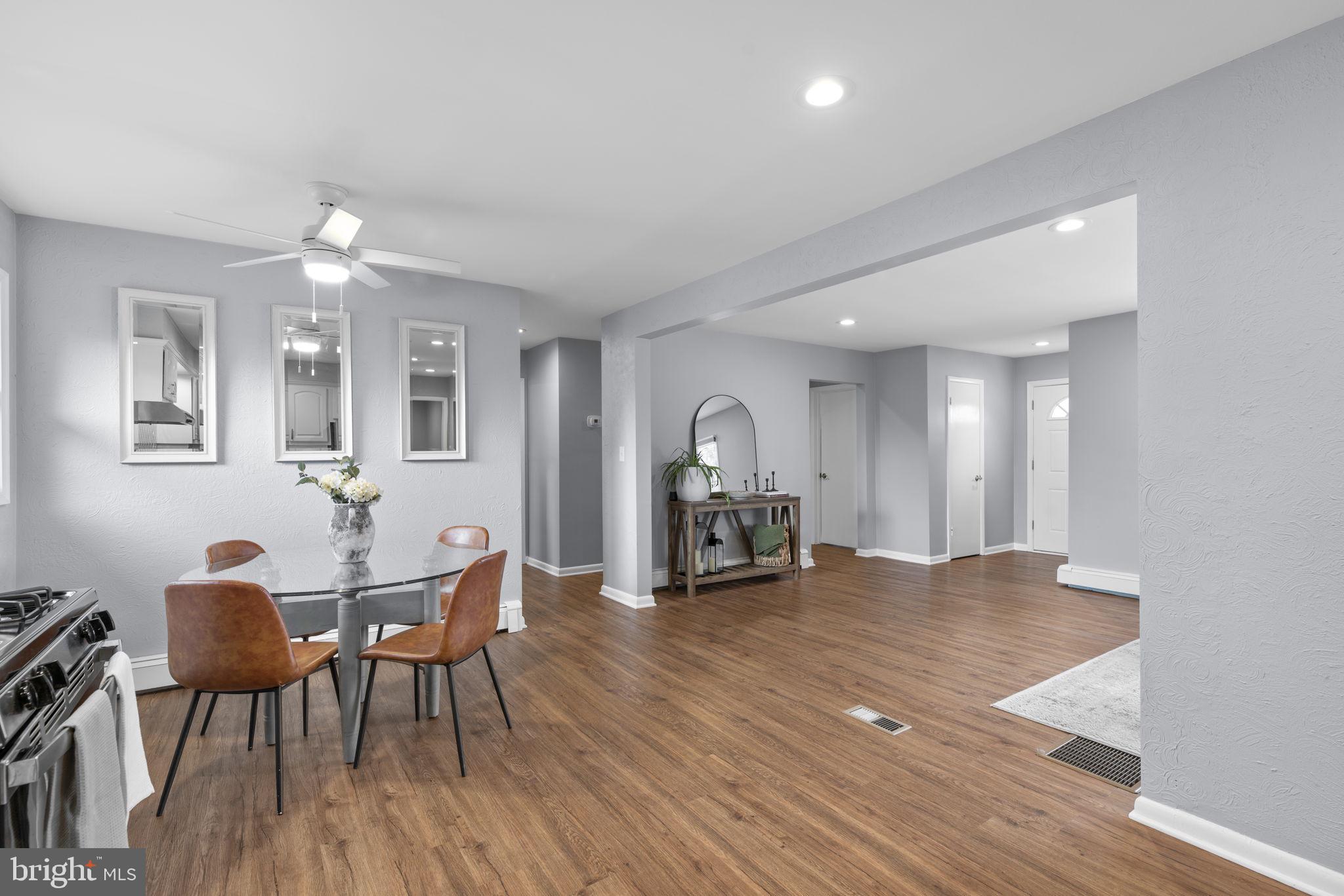 FONT HILL MANOR - Residential