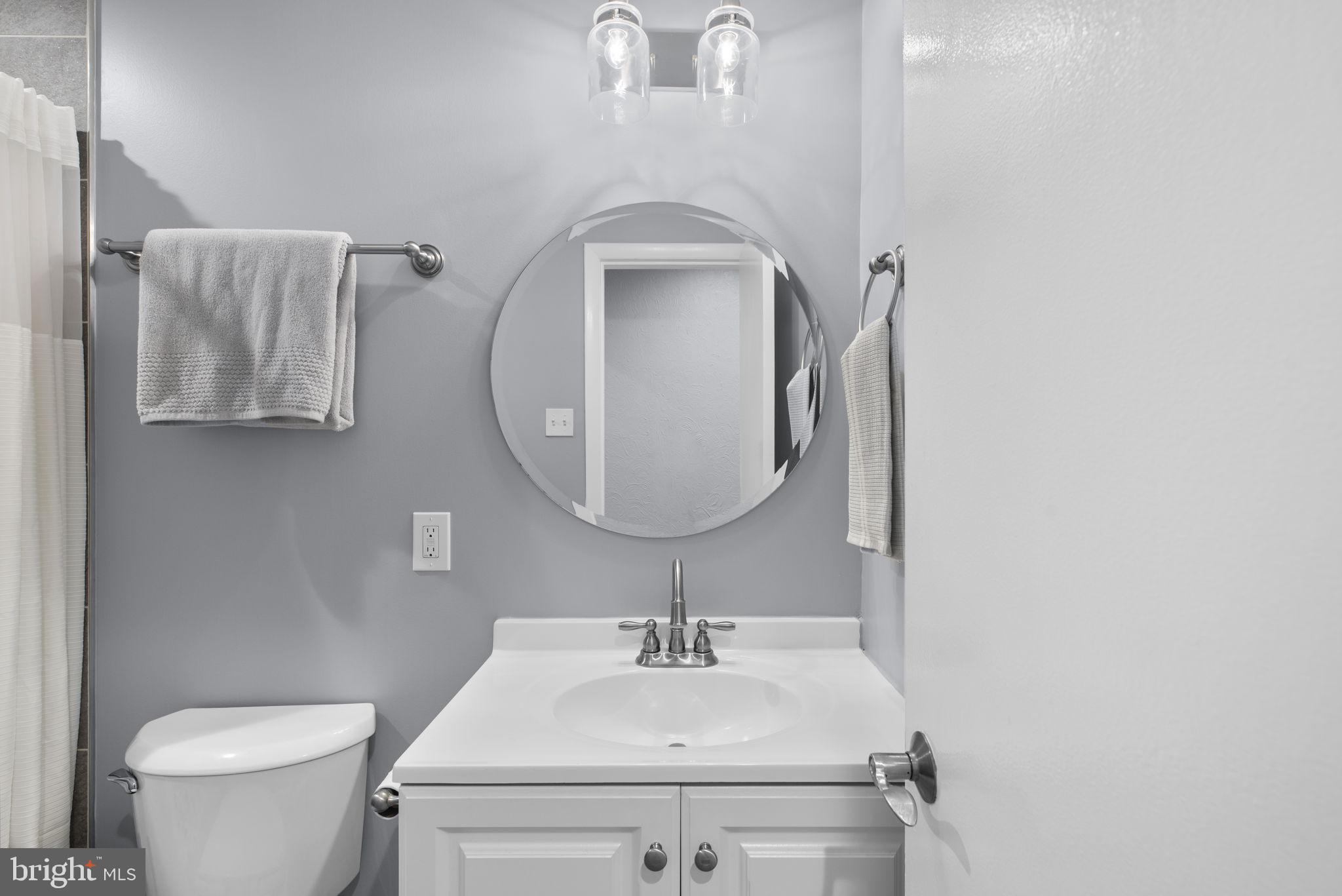 FONT HILL MANOR - Residential