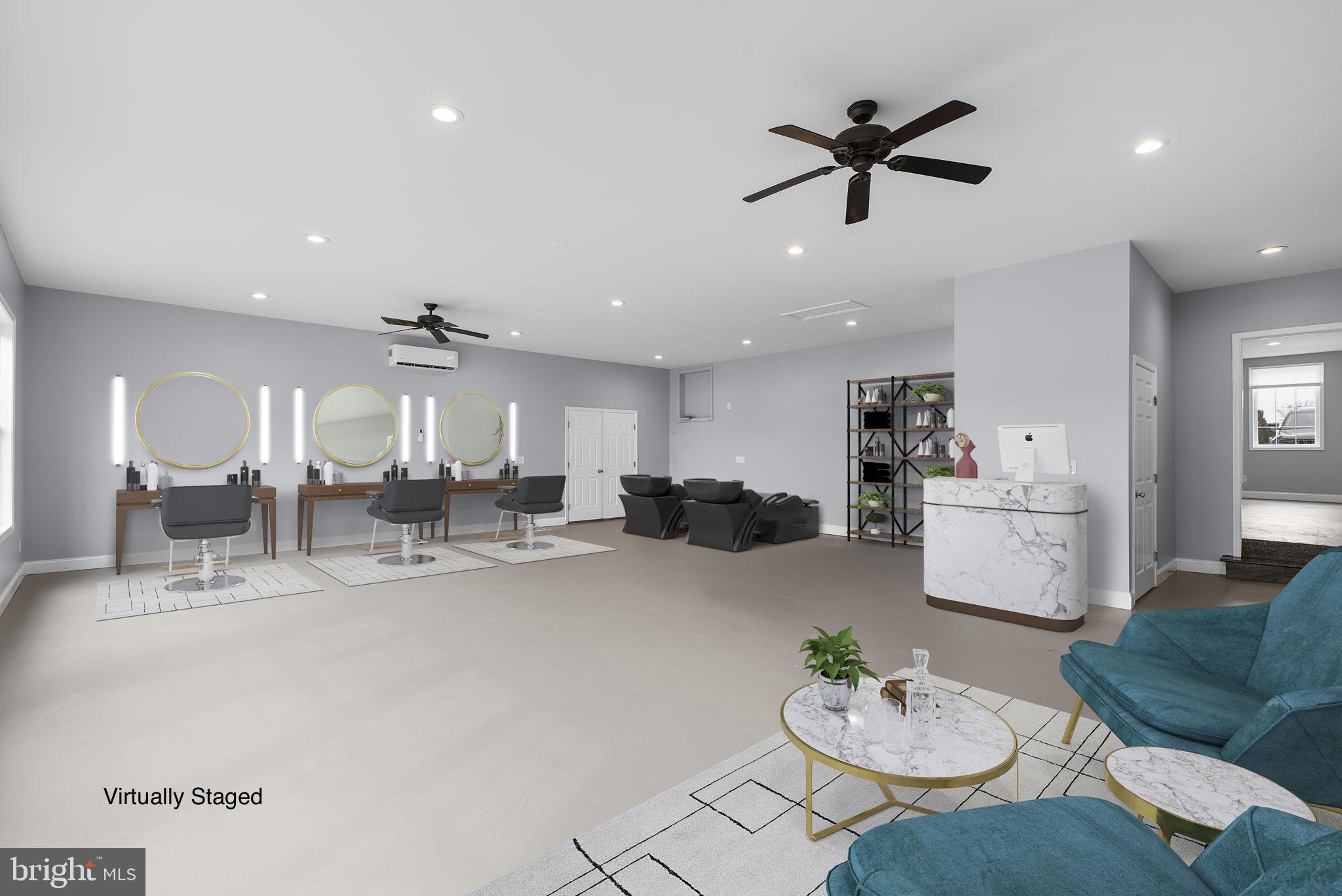 FONT HILL MANOR - Residential