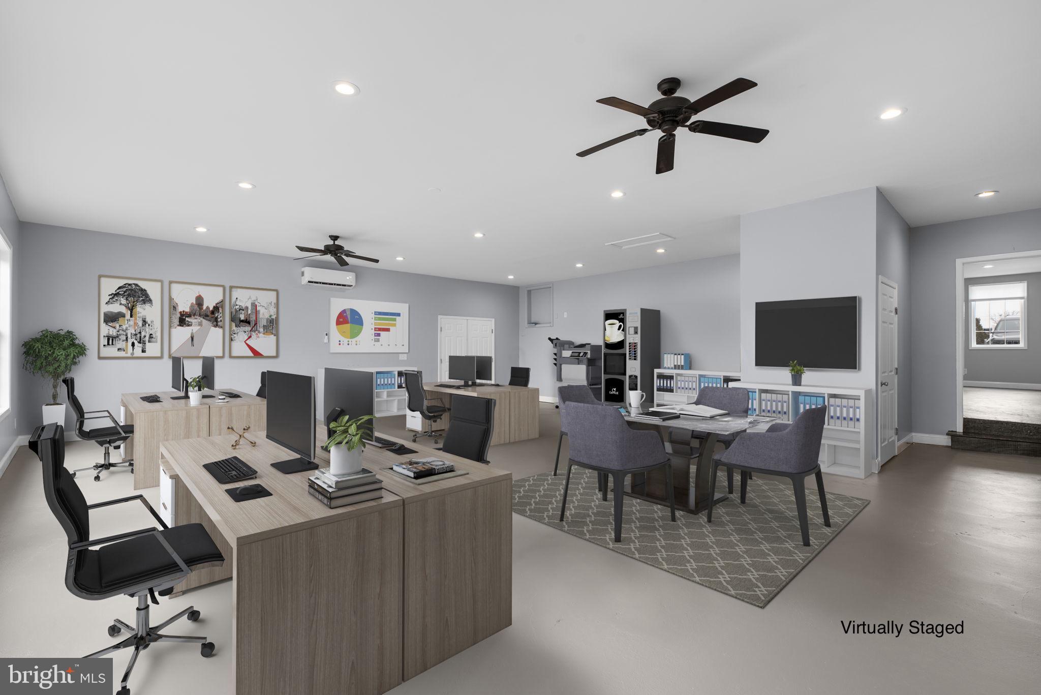 FONT HILL MANOR - Residential