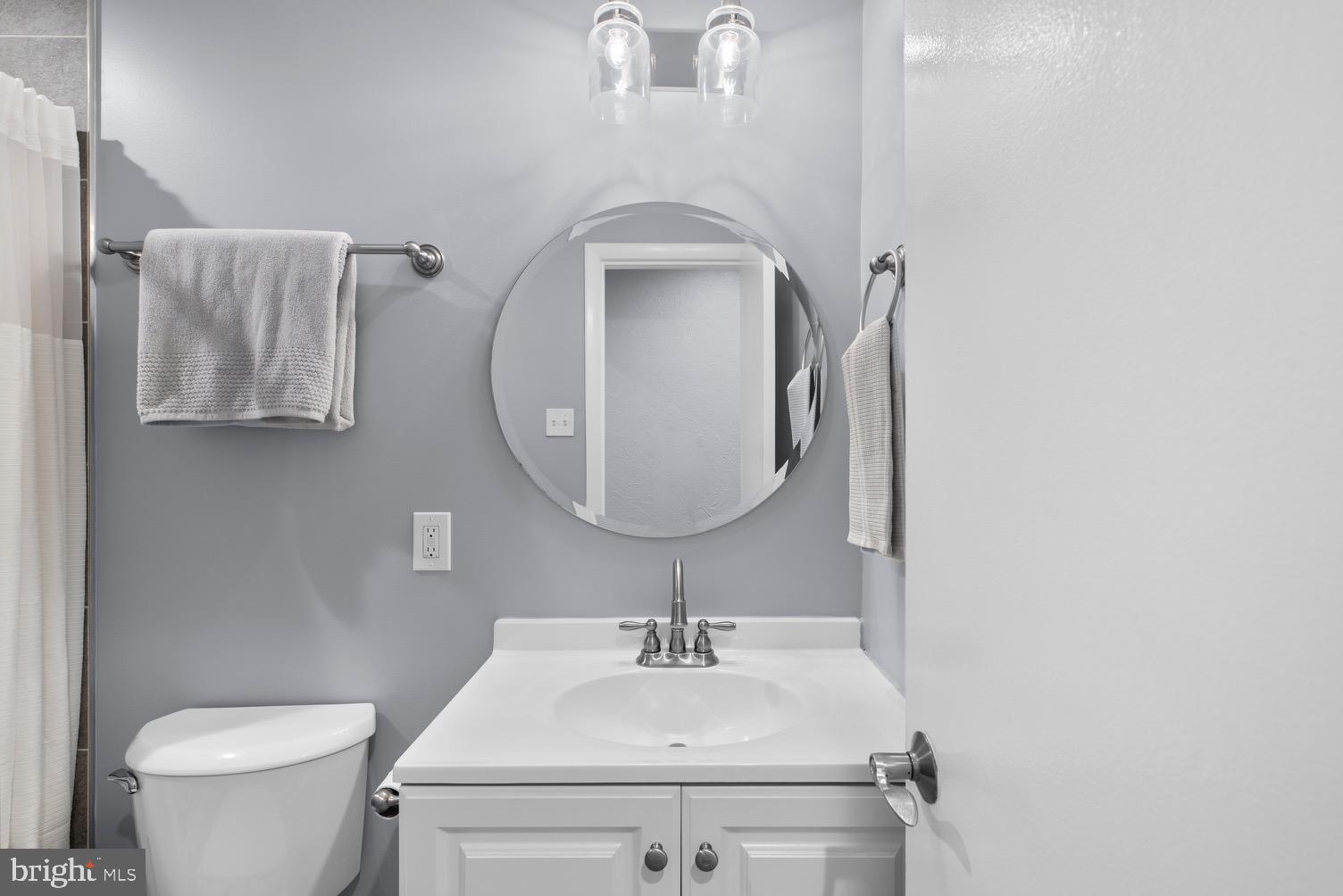 FONT HILL MANOR - Residential