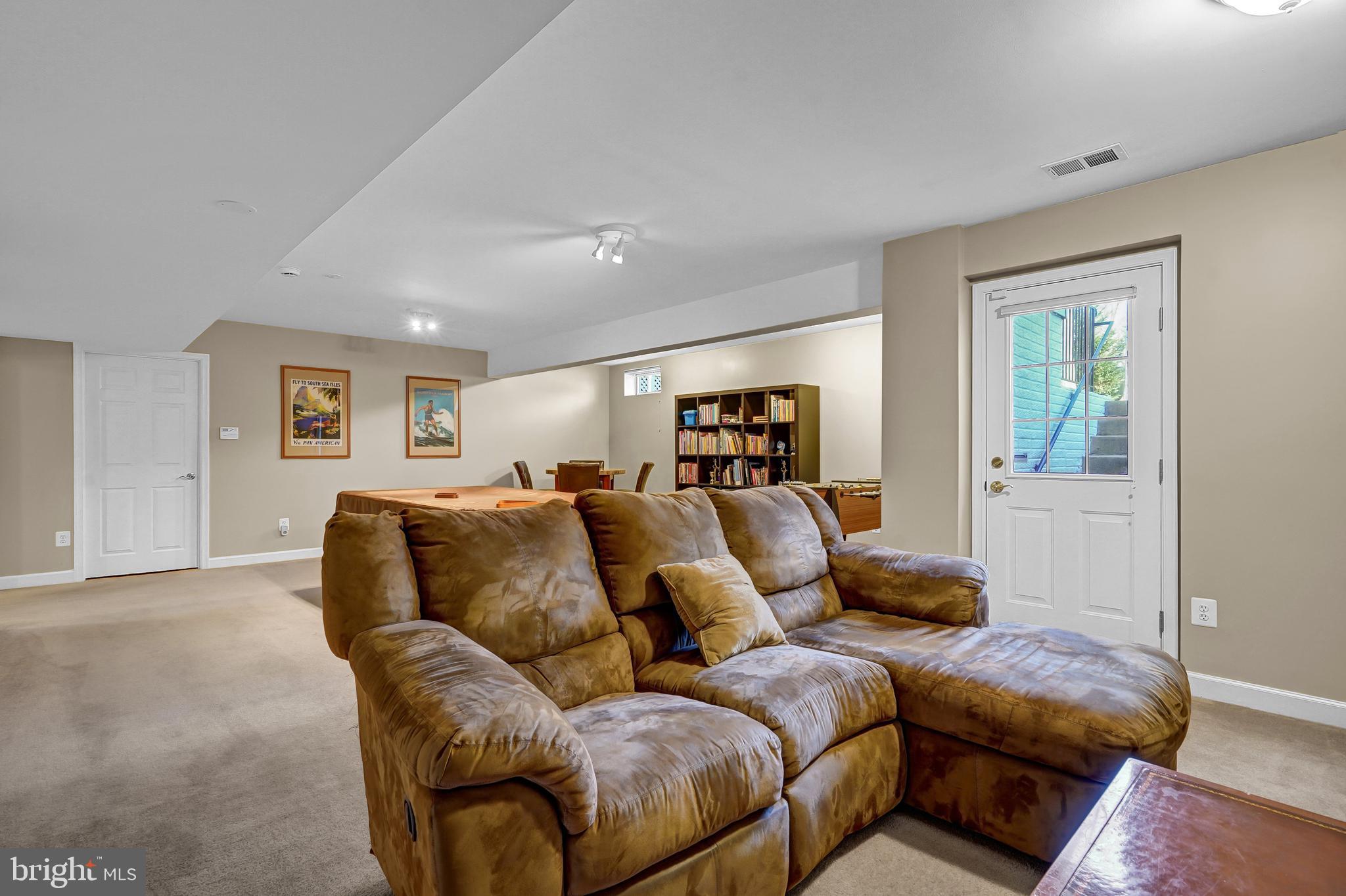 HUNTER ESTATES - Residential