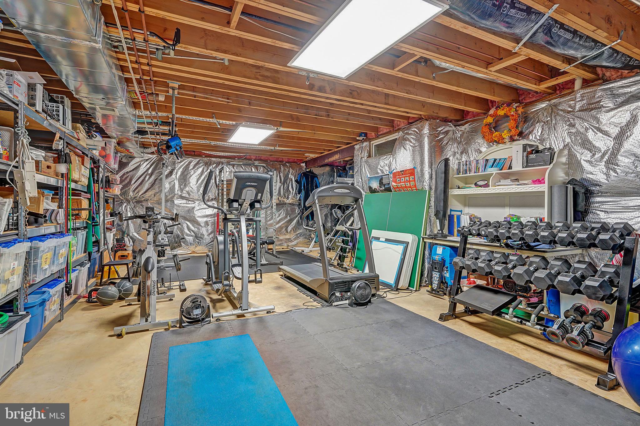 HUNTER ESTATES - Residential