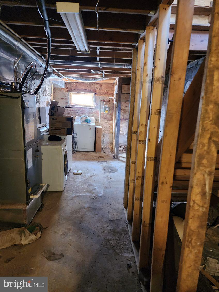 EAST BALTIMORE MIDWAY - Residential