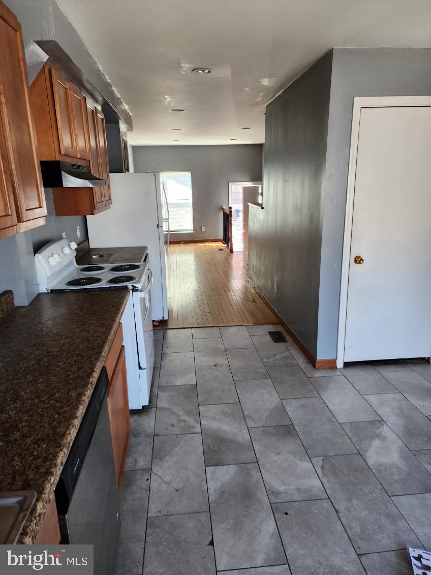 EAST BALTIMORE MIDWAY - Residential