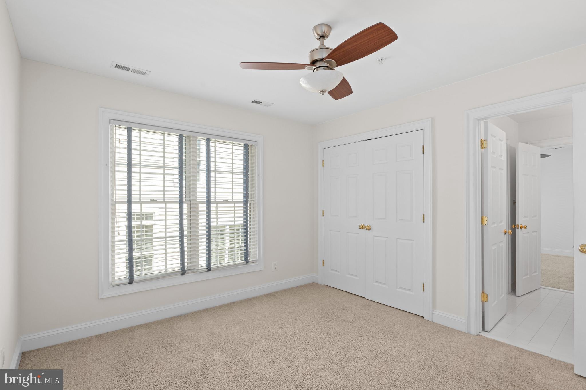 AYRLAWN - Residential