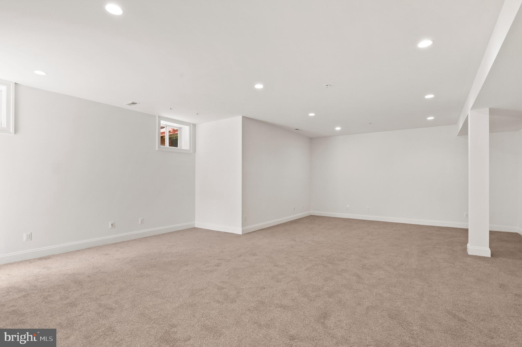 AYRLAWN - Residential