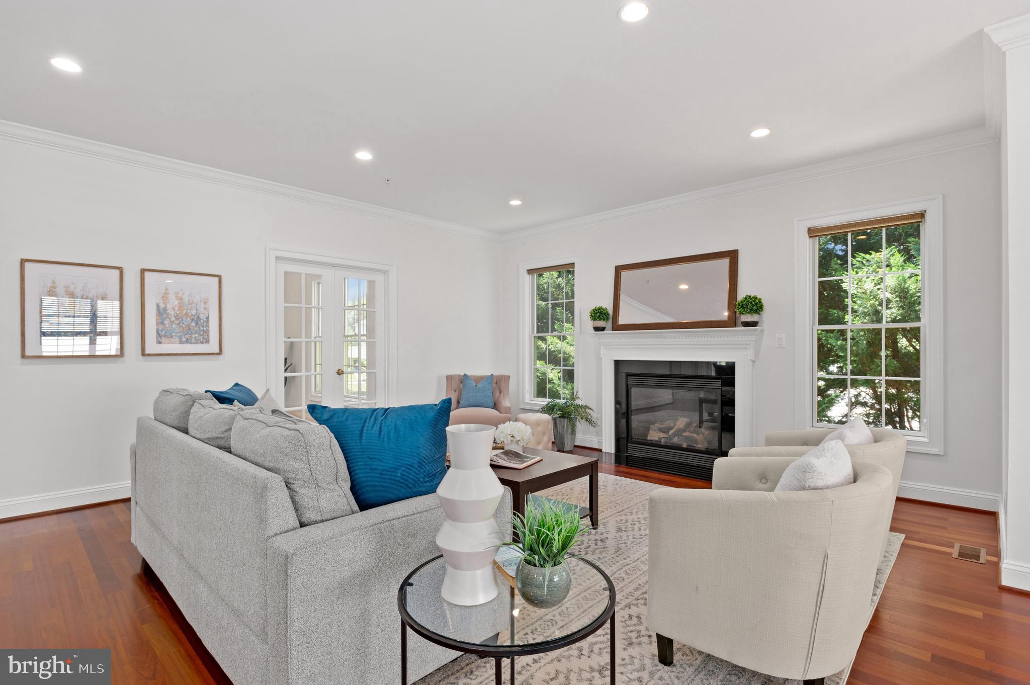 AYRLAWN - Residential