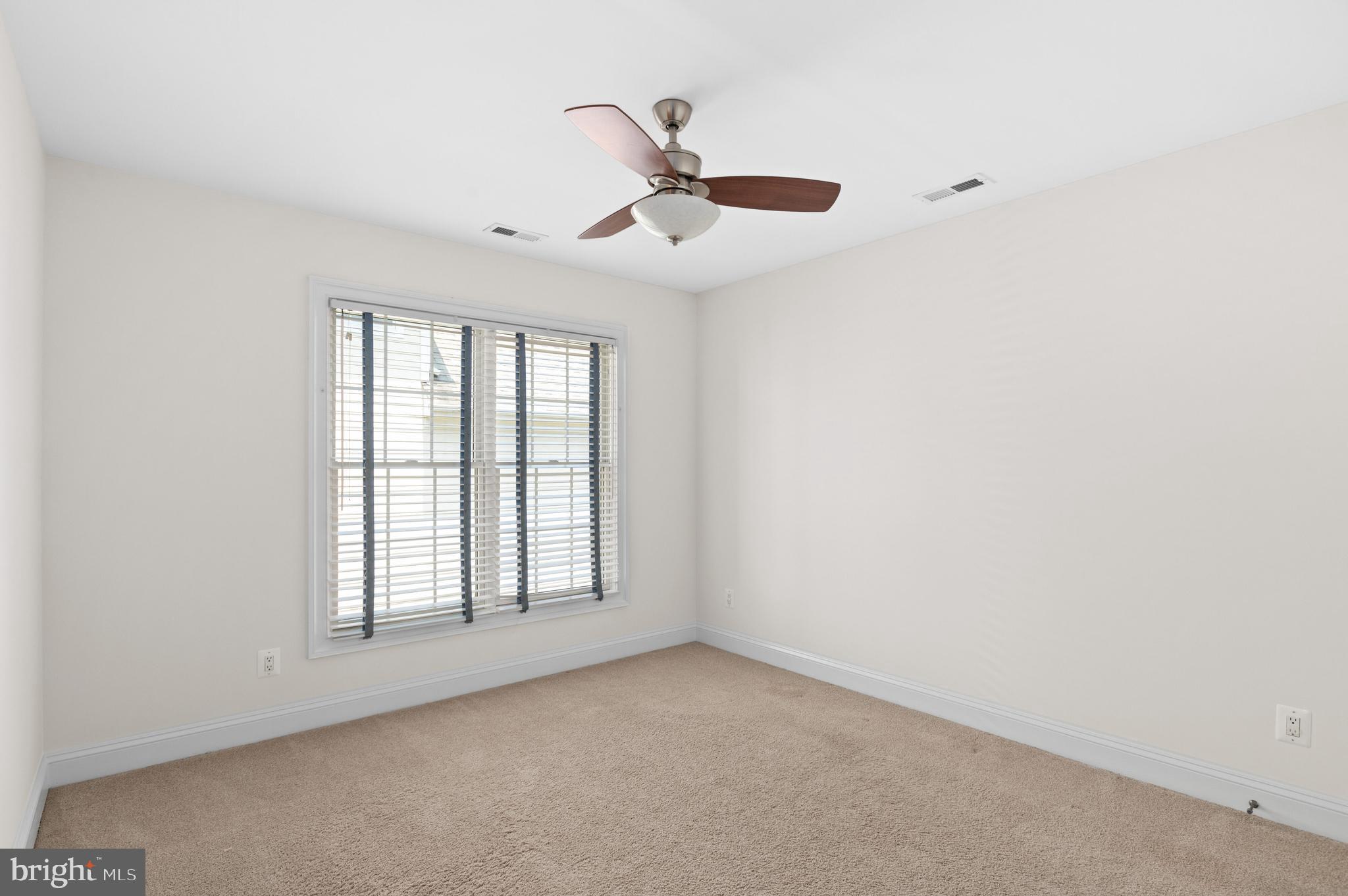 AYRLAWN - Residential