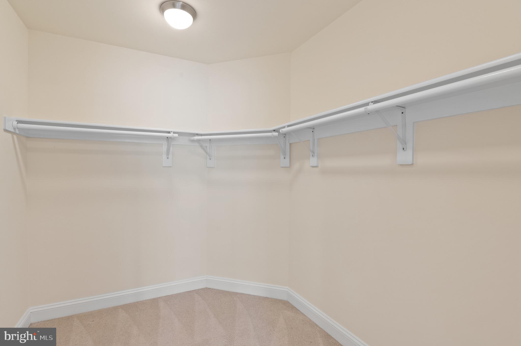 AYRLAWN - Residential