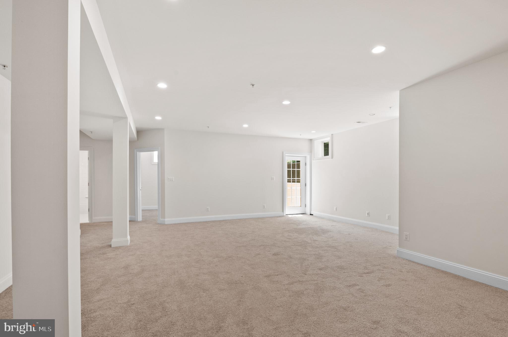 AYRLAWN - Residential